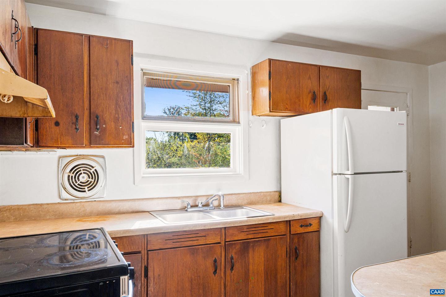 2302 SUMMIT RD, CHARLOTTESVILLE, Virginia 22901, 3 Bedrooms Bedrooms, ,1 BathroomBathrooms,Residential,For sale,2302 SUMMIT RD,669979 MLS # 669979