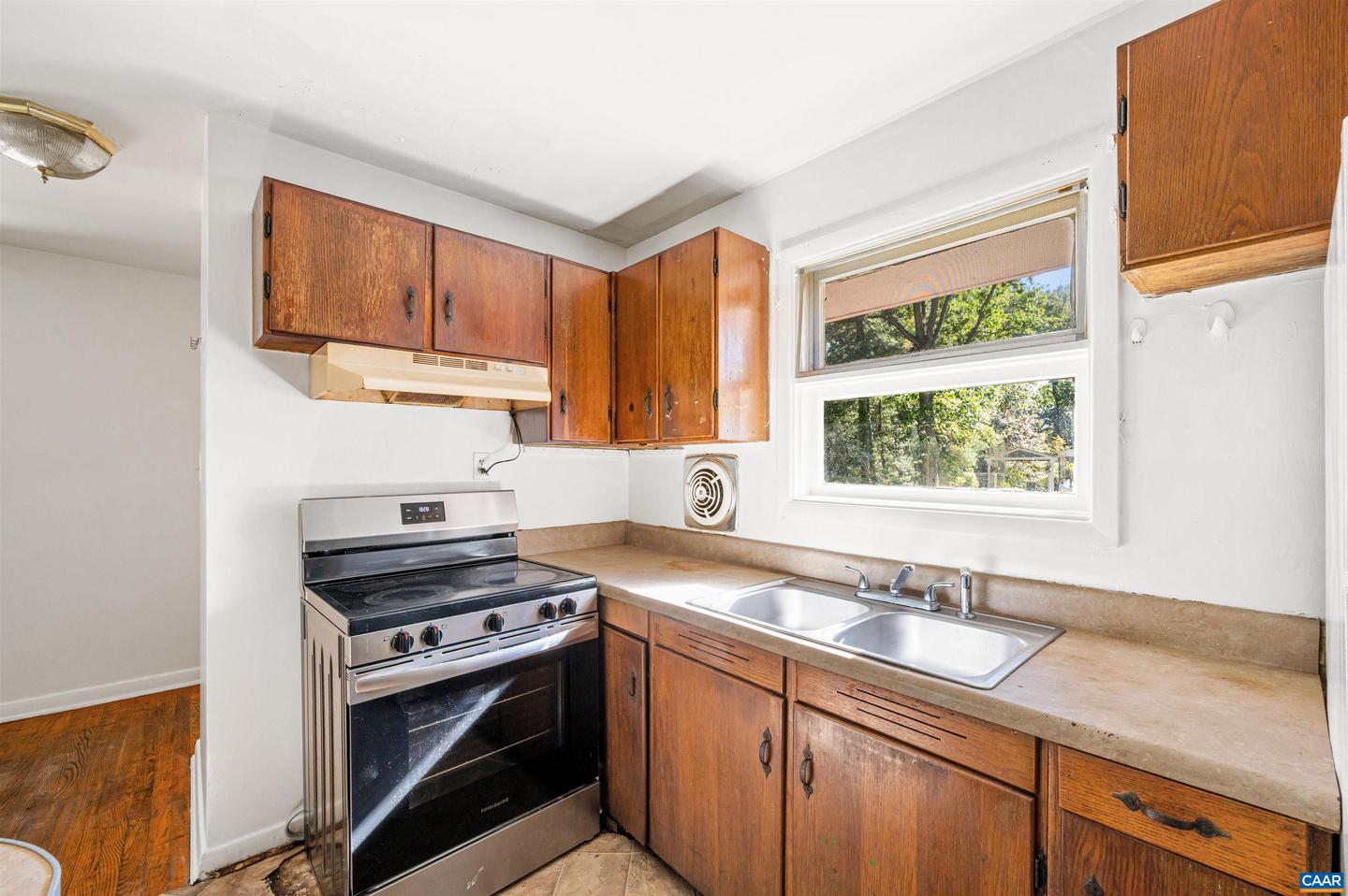 2302 SUMMIT RD, CHARLOTTESVILLE, Virginia 22901, 3 Bedrooms Bedrooms, ,1 BathroomBathrooms,Residential,For sale,2302 SUMMIT RD,669979 MLS # 669979