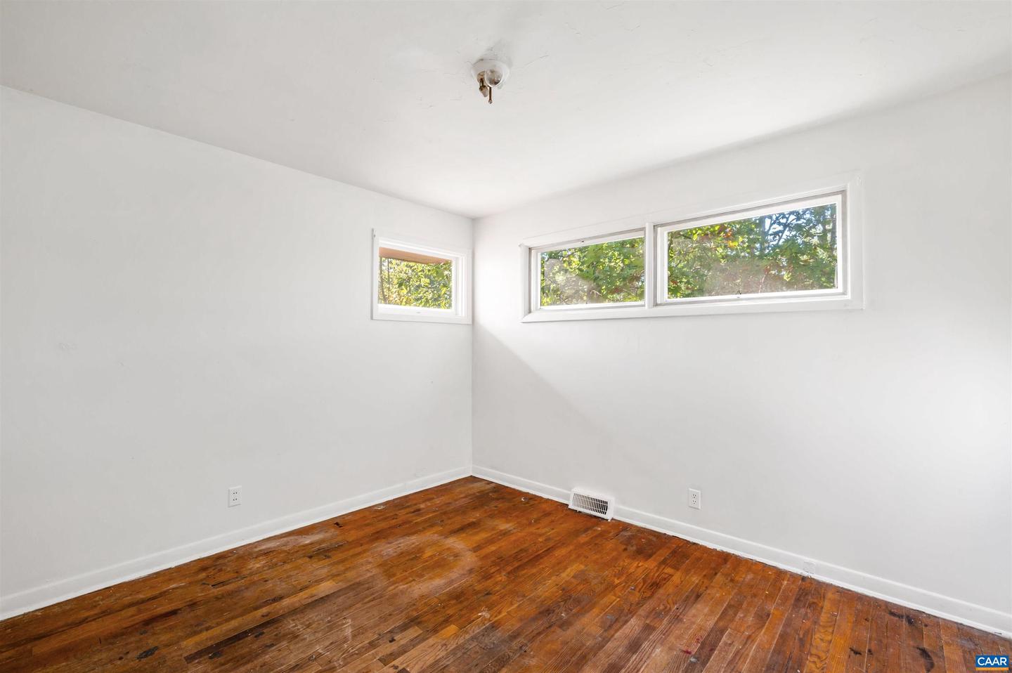 2302 SUMMIT RD, CHARLOTTESVILLE, Virginia 22901, 3 Bedrooms Bedrooms, ,1 BathroomBathrooms,Residential,For sale,2302 SUMMIT RD,669979 MLS # 669979