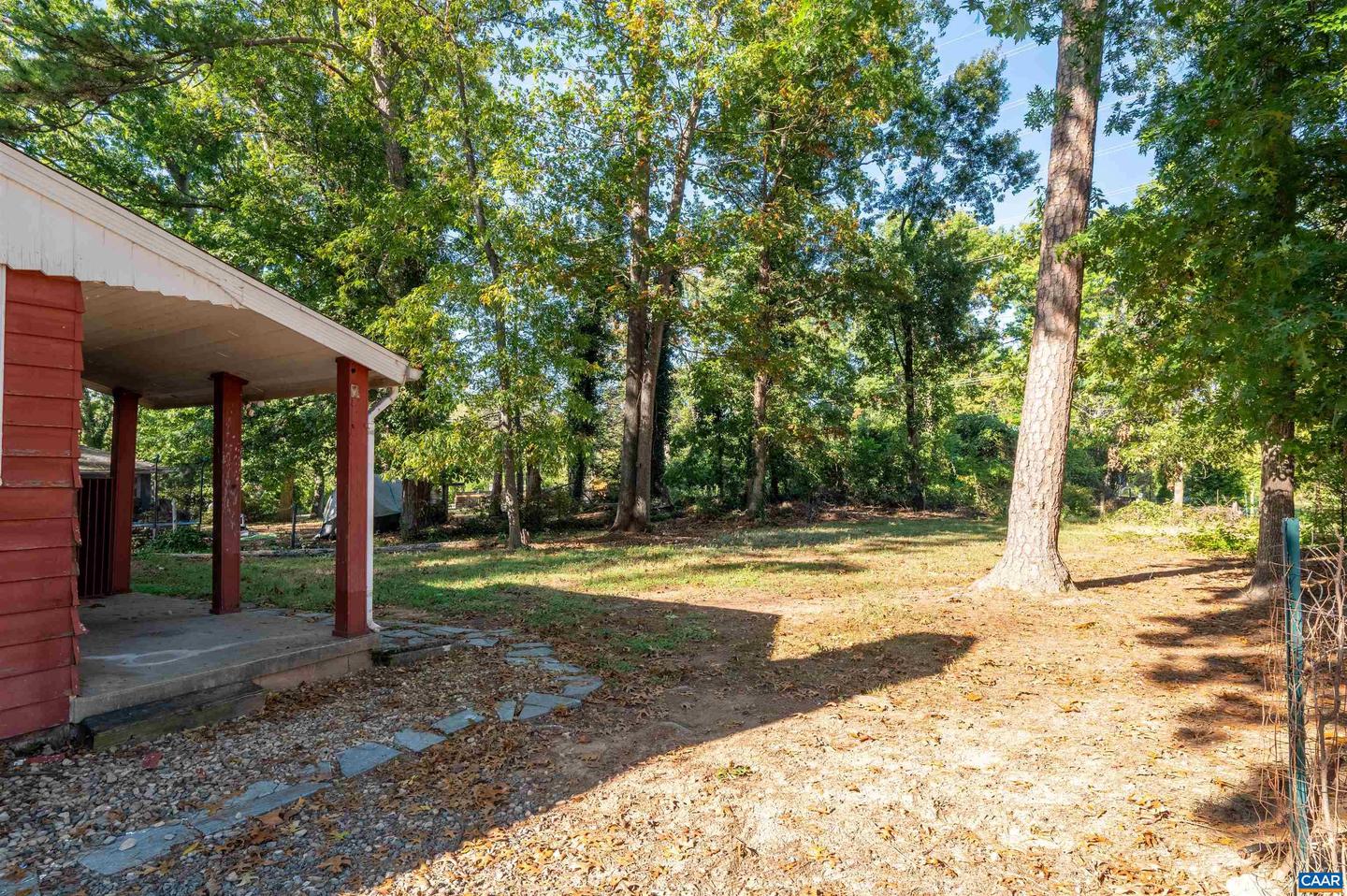 2302 SUMMIT RD, CHARLOTTESVILLE, Virginia 22901, 3 Bedrooms Bedrooms, ,1 BathroomBathrooms,Residential,For sale,2302 SUMMIT RD,669979 MLS # 669979