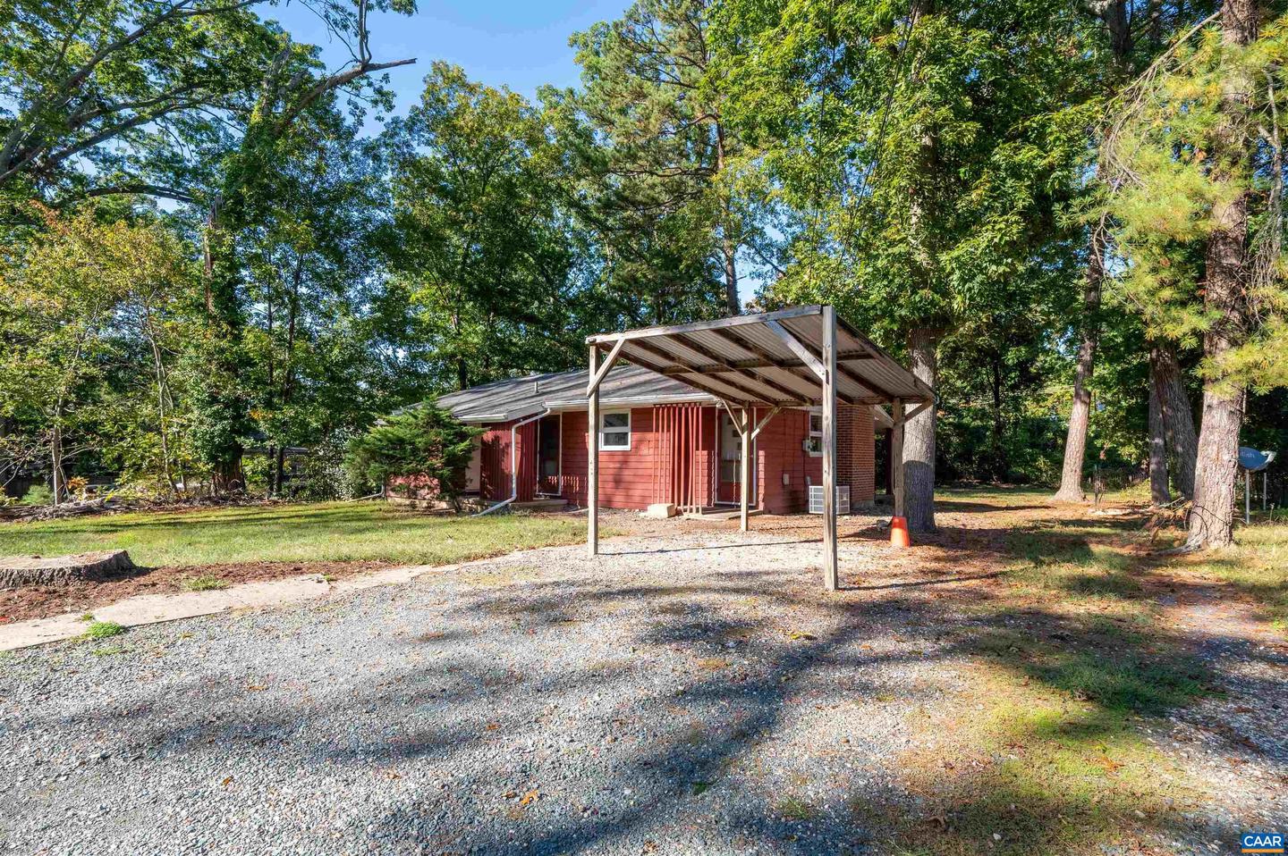 2302 SUMMIT RD, CHARLOTTESVILLE, Virginia 22901, 3 Bedrooms Bedrooms, ,1 BathroomBathrooms,Residential,For sale,2302 SUMMIT RD,669979 MLS # 669979