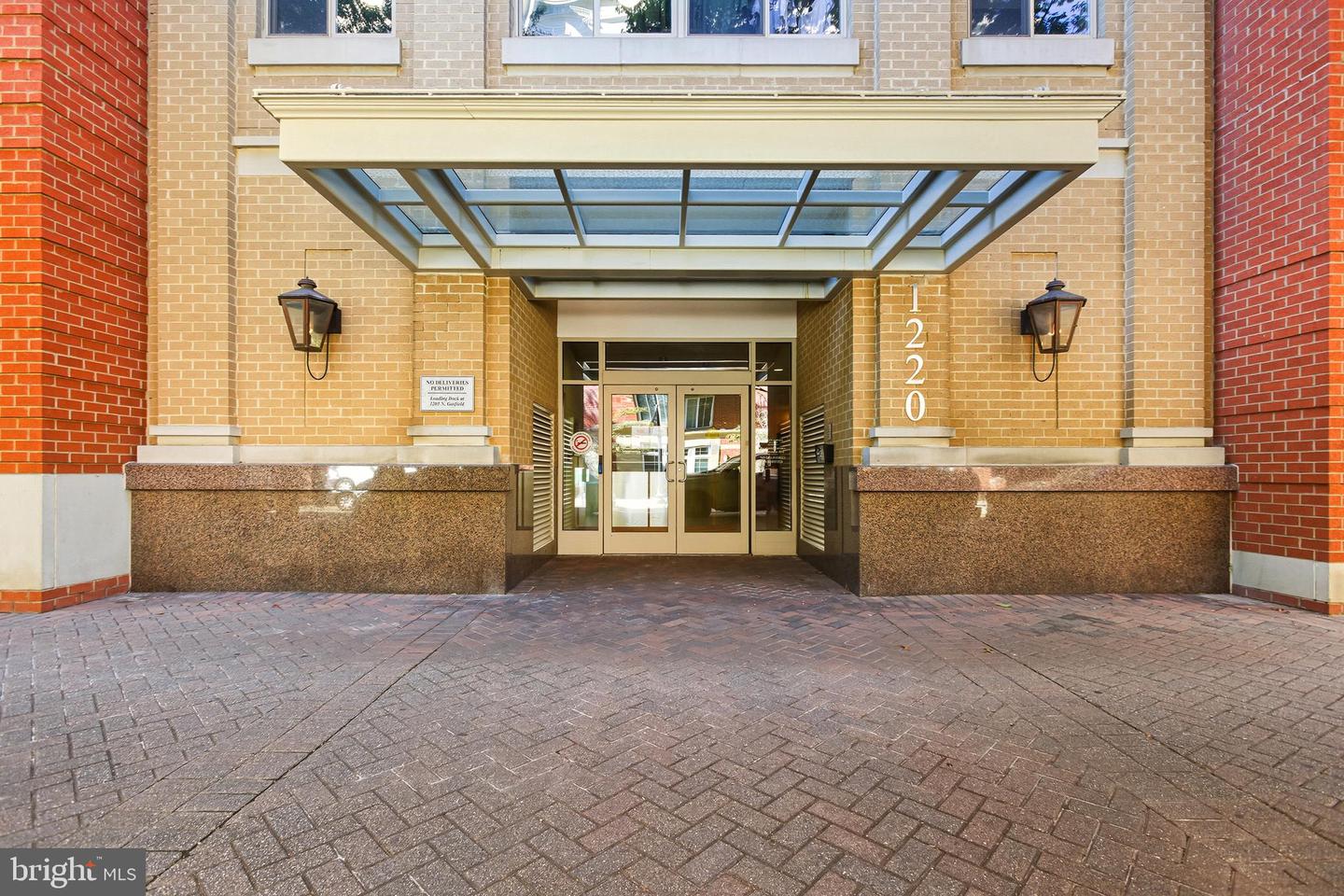 1220 N FILLMORE ST #602, ARLINGTON, Virginia 22201, 2 Bedrooms Bedrooms, ,2 BathroomsBathrooms,Residential,For sale,1220 N FILLMORE ST #602,VAAR2064896 MLS # VAAR2064896