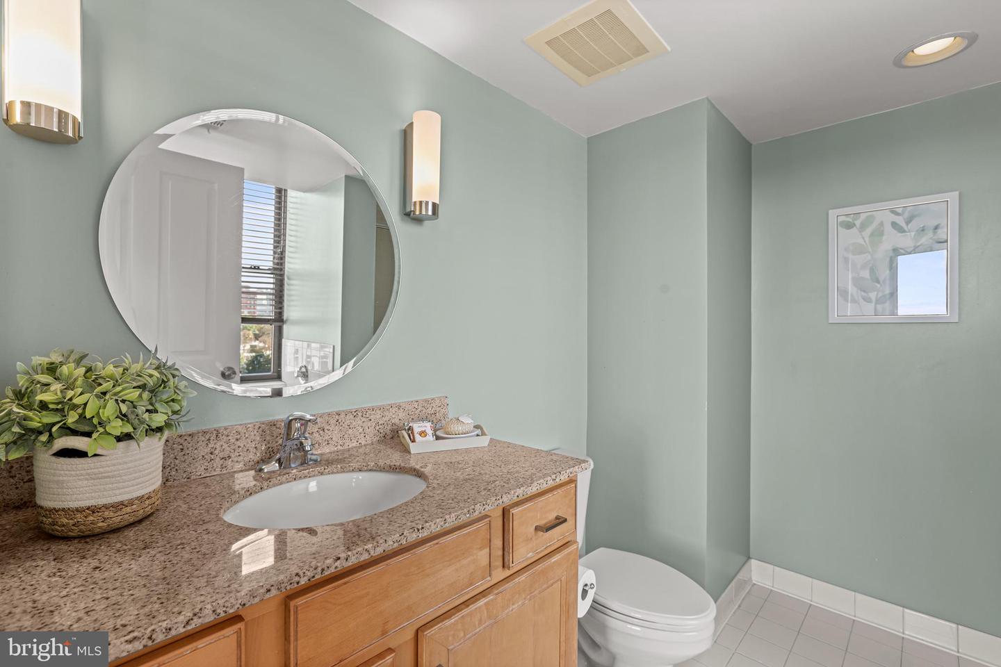 1220 N FILLMORE ST #602, ARLINGTON, Virginia 22201, 2 Bedrooms Bedrooms, ,2 BathroomsBathrooms,Residential,For sale,1220 N FILLMORE ST #602,VAAR2064896 MLS # VAAR2064896