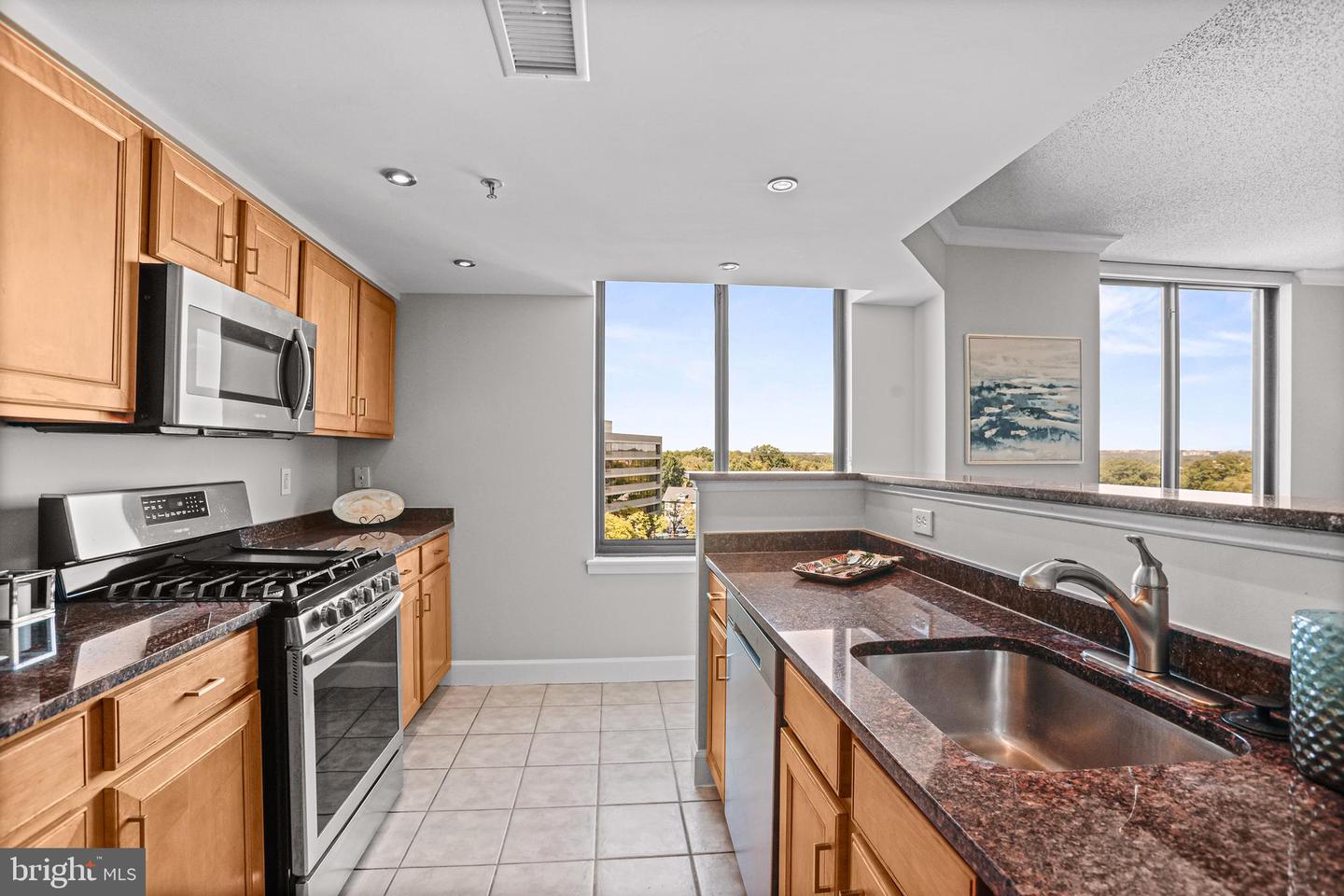 1220 N FILLMORE ST #602, ARLINGTON, Virginia 22201, 2 Bedrooms Bedrooms, ,2 BathroomsBathrooms,Residential,For sale,1220 N FILLMORE ST #602,VAAR2064896 MLS # VAAR2064896