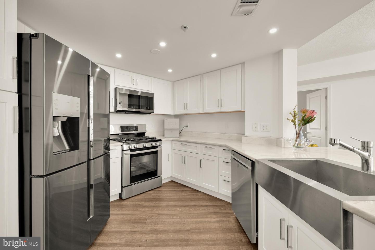 915 E ST NW #815, WASHINGTON, District Of Columbia 20004, 2 Bedrooms Bedrooms, 4 Rooms Rooms,2 BathroomsBathrooms,Residential,For sale,915 E ST NW #815,DCDC2226982 MLS # DCDC2226982