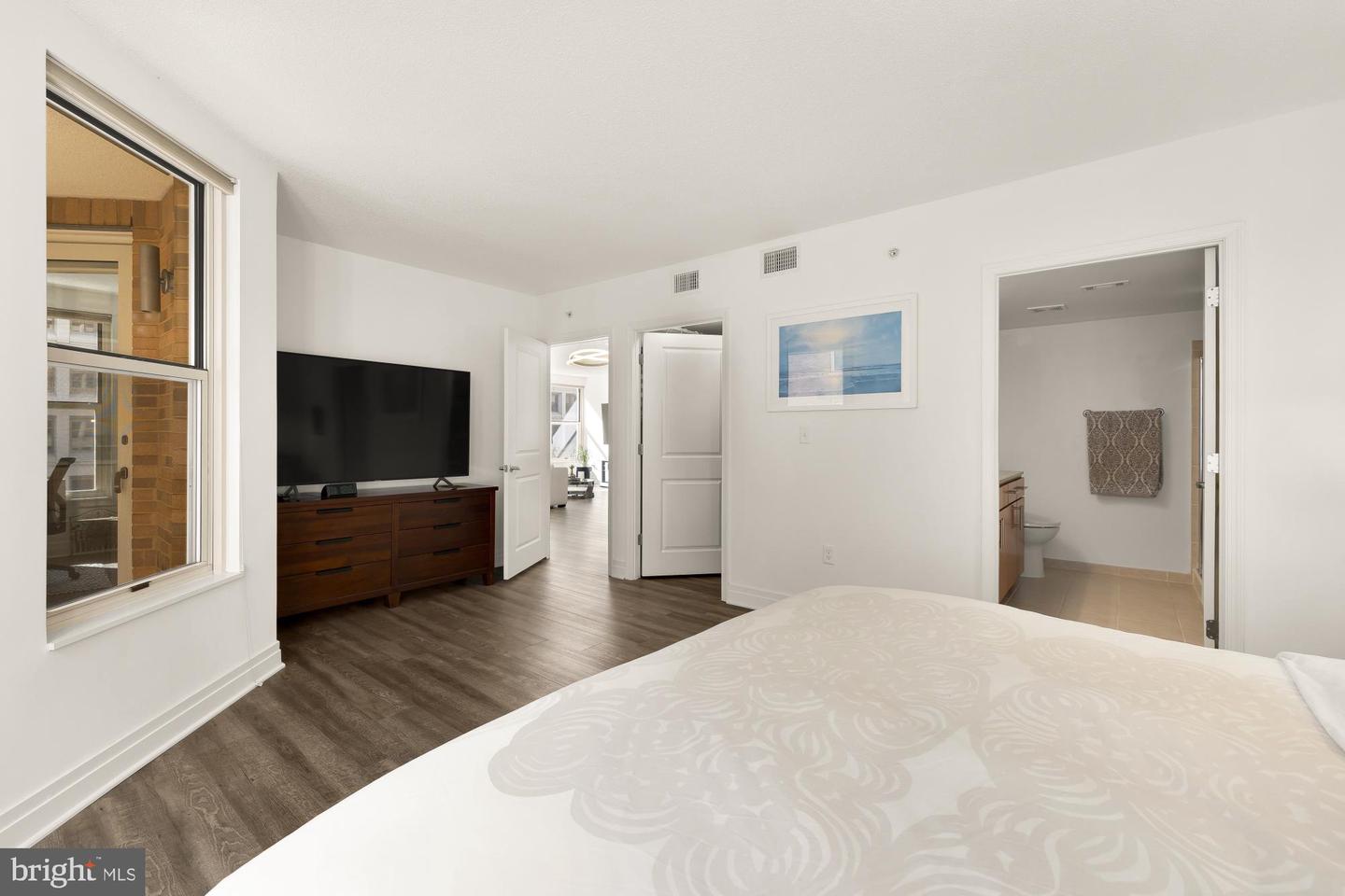 915 E ST NW #815, WASHINGTON, District Of Columbia 20004, 2 Bedrooms Bedrooms, 4 Rooms Rooms,2 BathroomsBathrooms,Residential,For sale,915 E ST NW #815,DCDC2226982 MLS # DCDC2226982