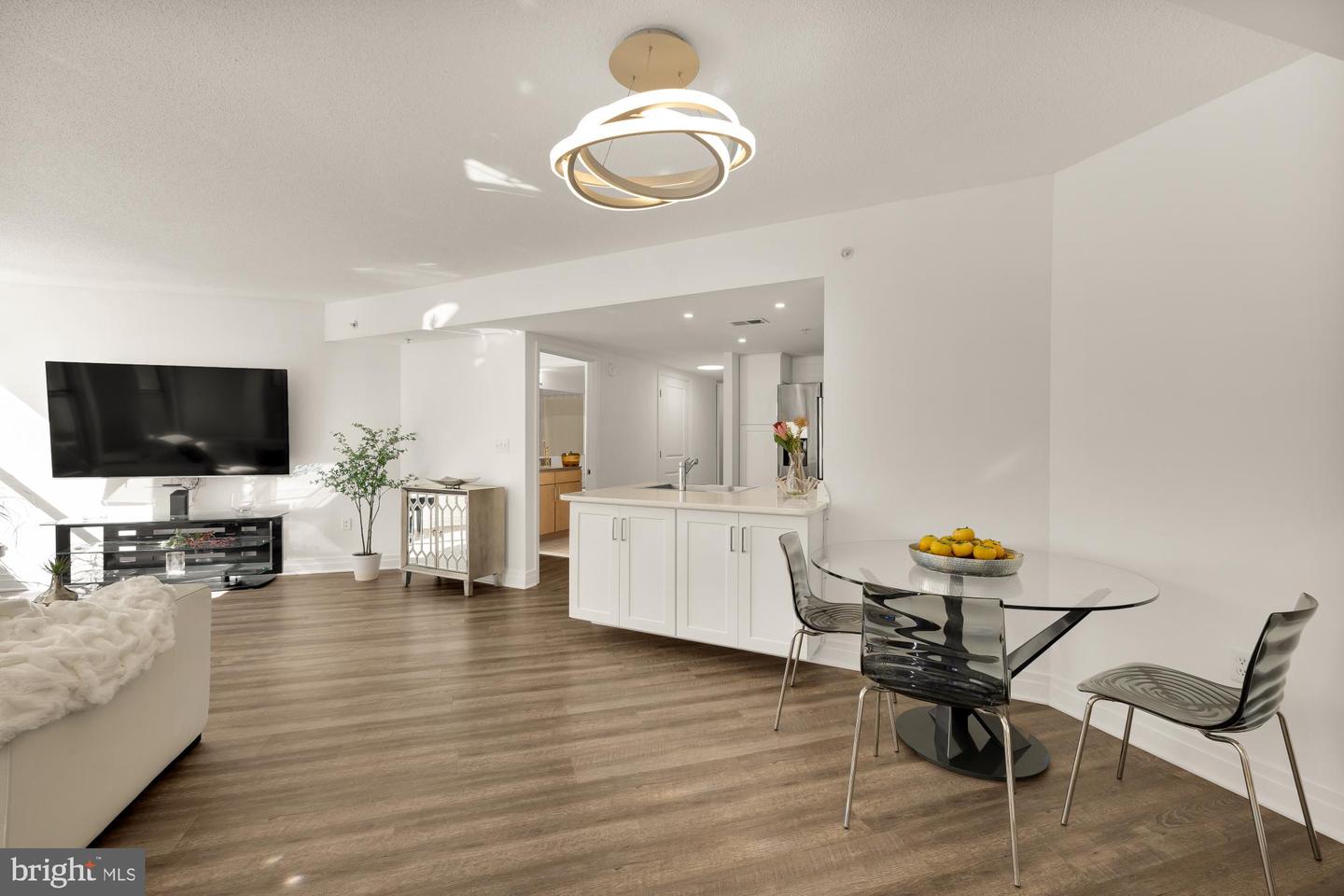 915 E ST NW #815, WASHINGTON, District Of Columbia 20004, 2 Bedrooms Bedrooms, 4 Rooms Rooms,2 BathroomsBathrooms,Residential,For sale,915 E ST NW #815,DCDC2226982 MLS # DCDC2226982
