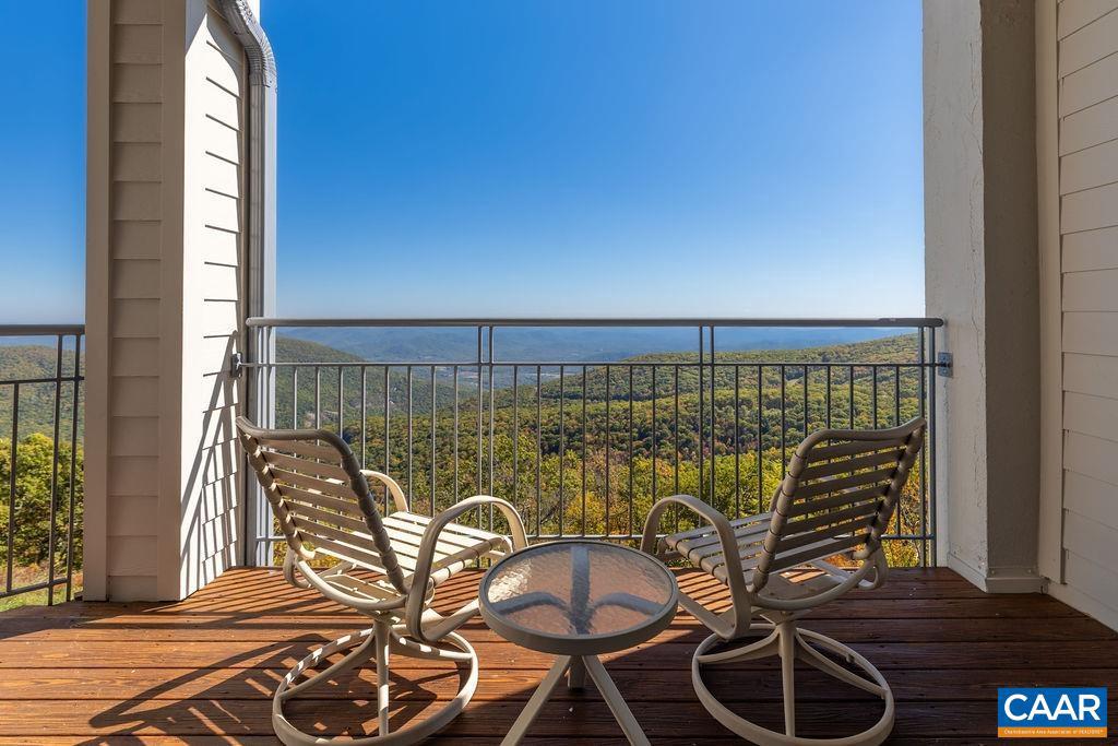 1556 VISTAS CONDOS #1556, WINTERGREEN, Virginia 22967, 2 Bedrooms Bedrooms, ,2 BathroomsBathrooms,Residential,For sale,1556 VISTAS CONDOS #1556,669980 MLS # 669980