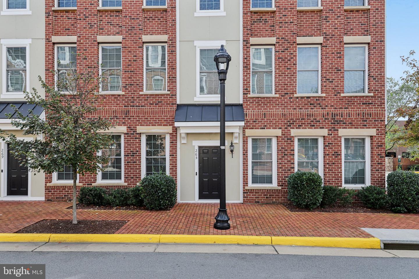 265 HIGH RAIL TER SE, LEESBURG, Virginia 20175, 3 Bedrooms Bedrooms, ,2 BathroomsBathrooms,Residential,For sale,265 HIGH RAIL TER SE,VALO2108846 MLS # VALO2108846