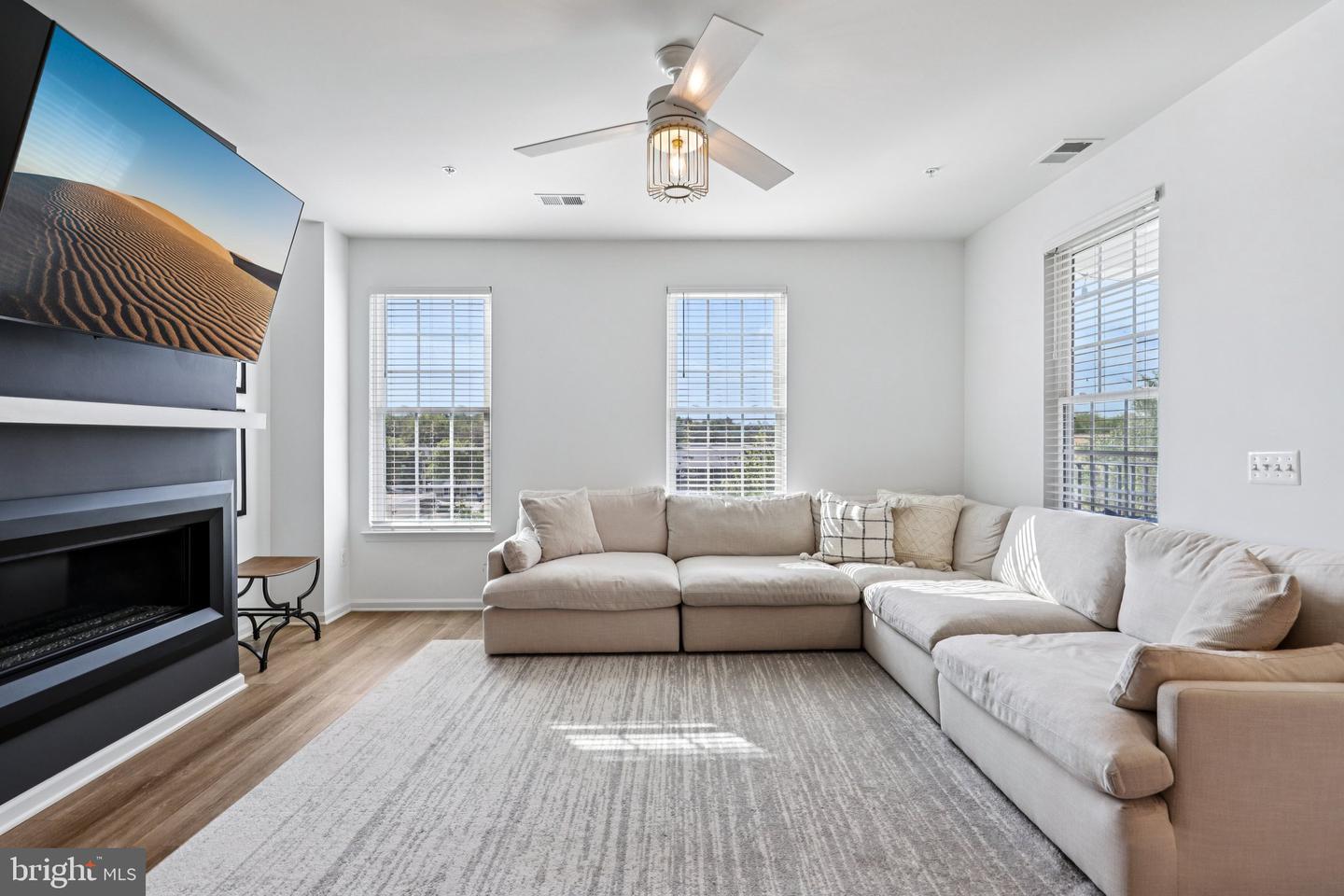 265 HIGH RAIL TER SE, LEESBURG, Virginia 20175, 3 Bedrooms Bedrooms, ,2 BathroomsBathrooms,Residential,For sale,265 HIGH RAIL TER SE,VALO2108846 MLS # VALO2108846