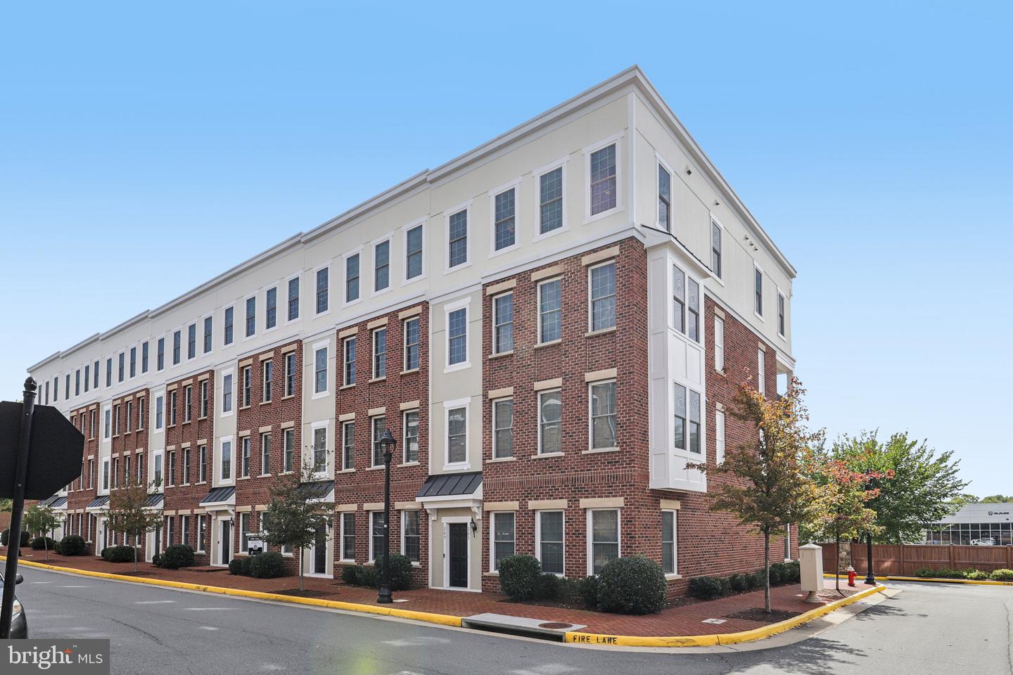 265 HIGH RAIL TER SE, LEESBURG, Virginia 20175, 3 Bedrooms Bedrooms, ,2 BathroomsBathrooms,Residential,For sale,265 HIGH RAIL TER SE,VALO2108846 MLS # VALO2108846