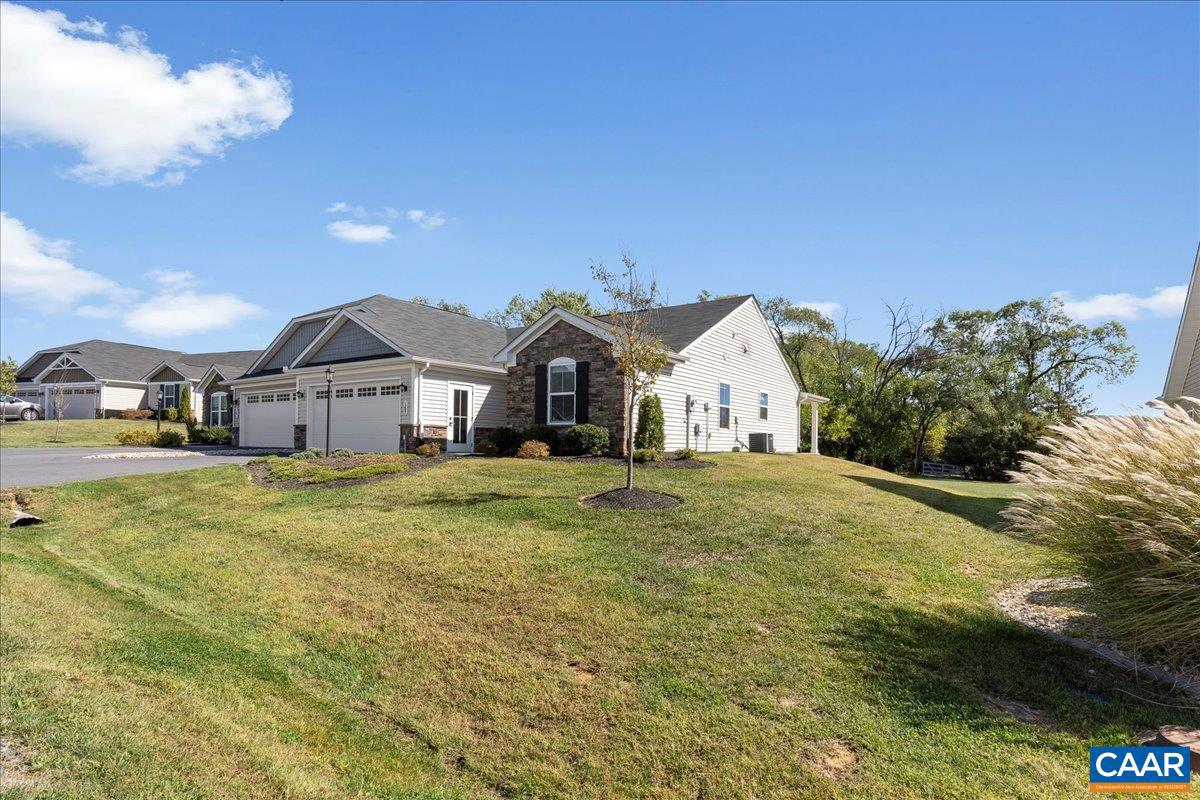 165 S PEAK DR, MCGAHEYSVILLE, Virginia 22840, 3 Bedrooms Bedrooms, ,2 BathroomsBathrooms,Residential,For sale,165 S PEAK DR,669985 MLS # 669985