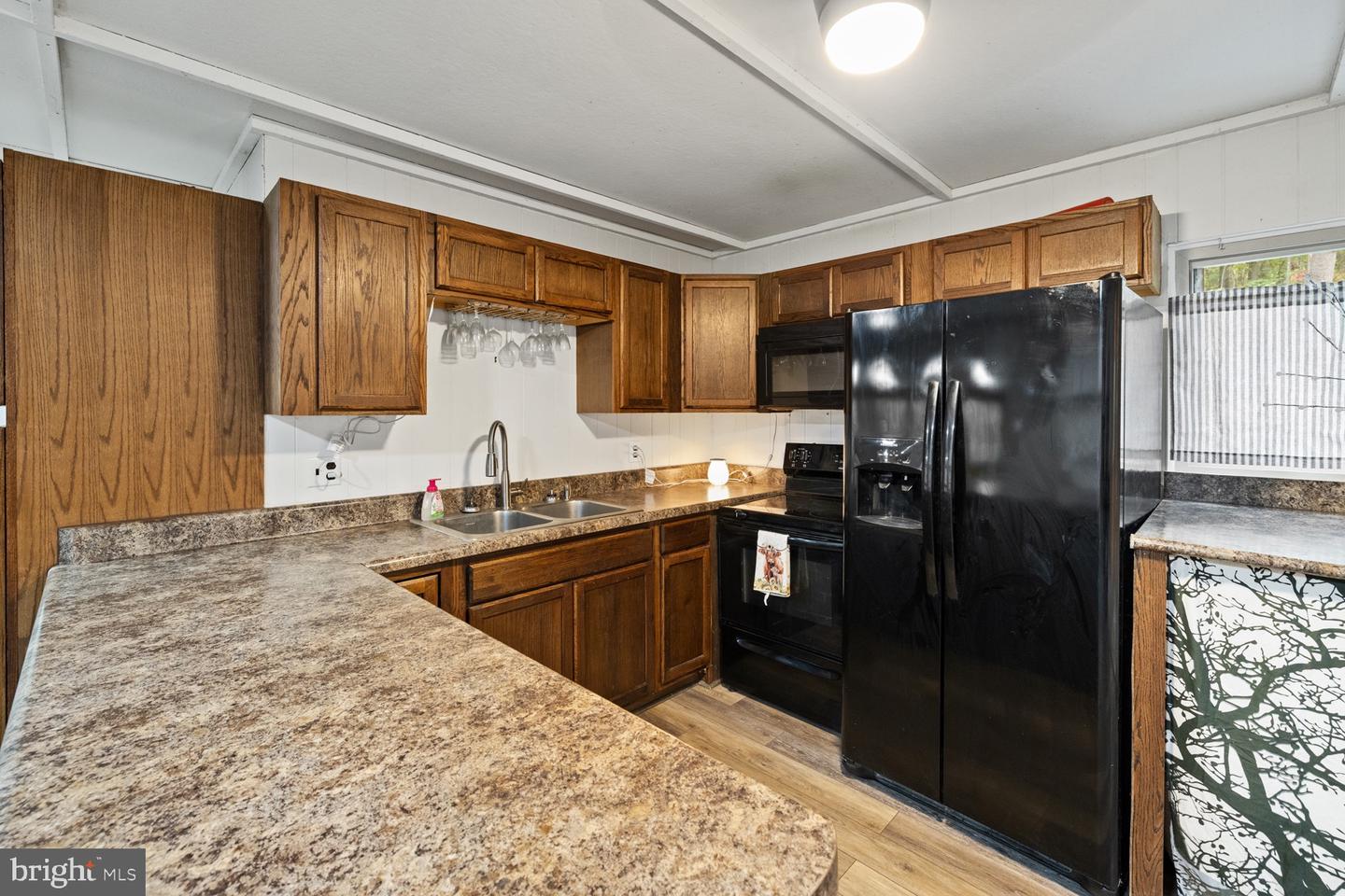55 MOUNTAIN TOP LN, NEW MARKET, Virginia 22844, 2 Bedrooms Bedrooms, 3 Rooms Rooms,1 BathroomBathrooms,Residential,For sale,55 MOUNTAIN TOP LN,VASH2012774 MLS # VASH2012774