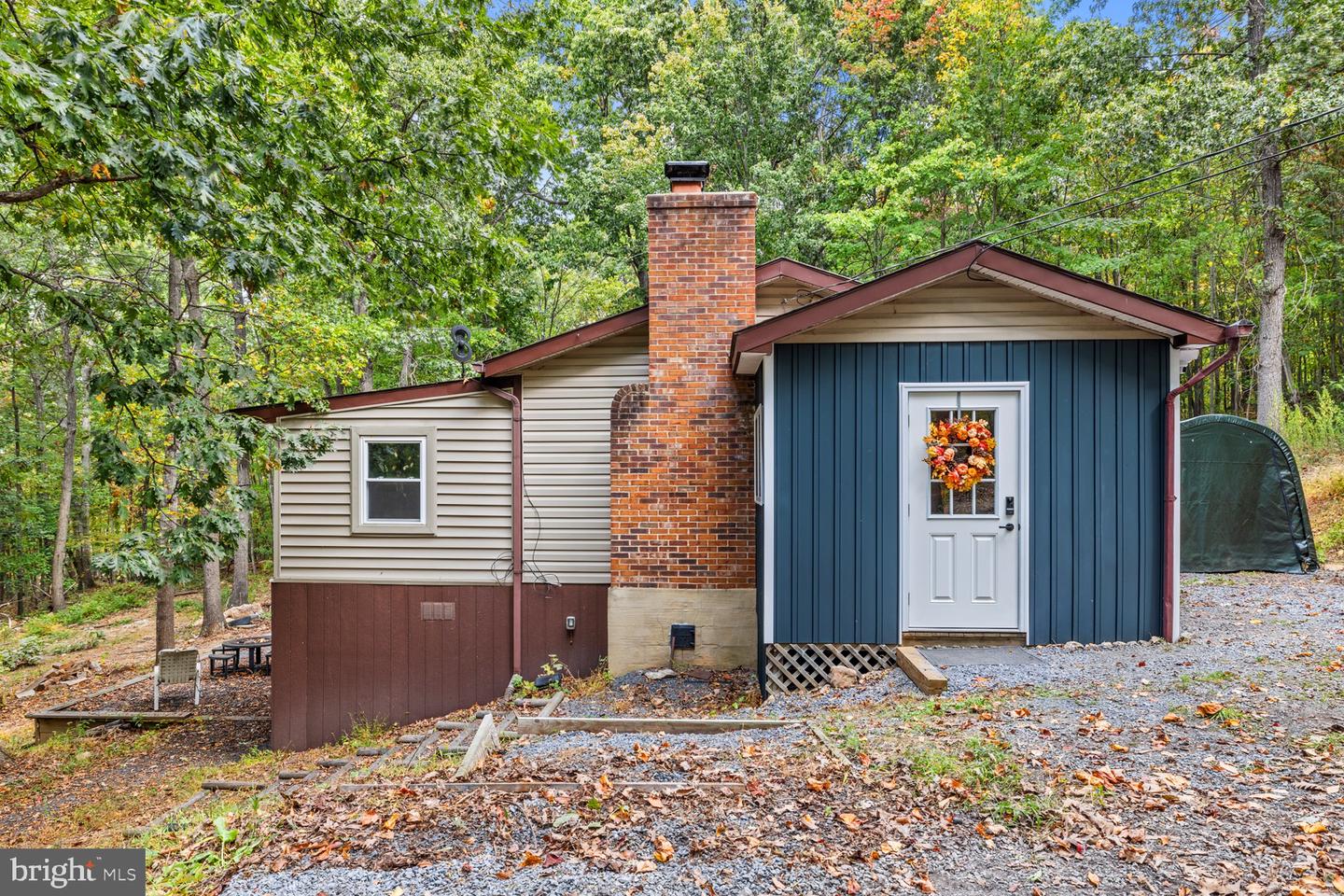 55 MOUNTAIN TOP LN, NEW MARKET, Virginia 22844, 2 Bedrooms Bedrooms, 3 Rooms Rooms,1 BathroomBathrooms,Residential,For sale,55 MOUNTAIN TOP LN,VASH2012774 MLS # VASH2012774