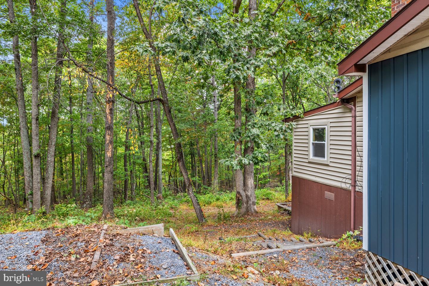 55 MOUNTAIN TOP LN, NEW MARKET, Virginia 22844, 2 Bedrooms Bedrooms, 3 Rooms Rooms,1 BathroomBathrooms,Residential,For sale,55 MOUNTAIN TOP LN,VASH2012774 MLS # VASH2012774
