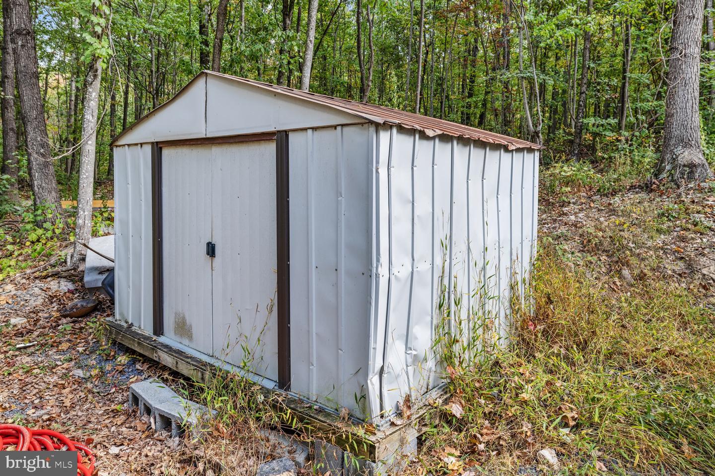 55 MOUNTAIN TOP LN, NEW MARKET, Virginia 22844, 2 Bedrooms Bedrooms, 3 Rooms Rooms,1 BathroomBathrooms,Residential,For sale,55 MOUNTAIN TOP LN,VASH2012774 MLS # VASH2012774