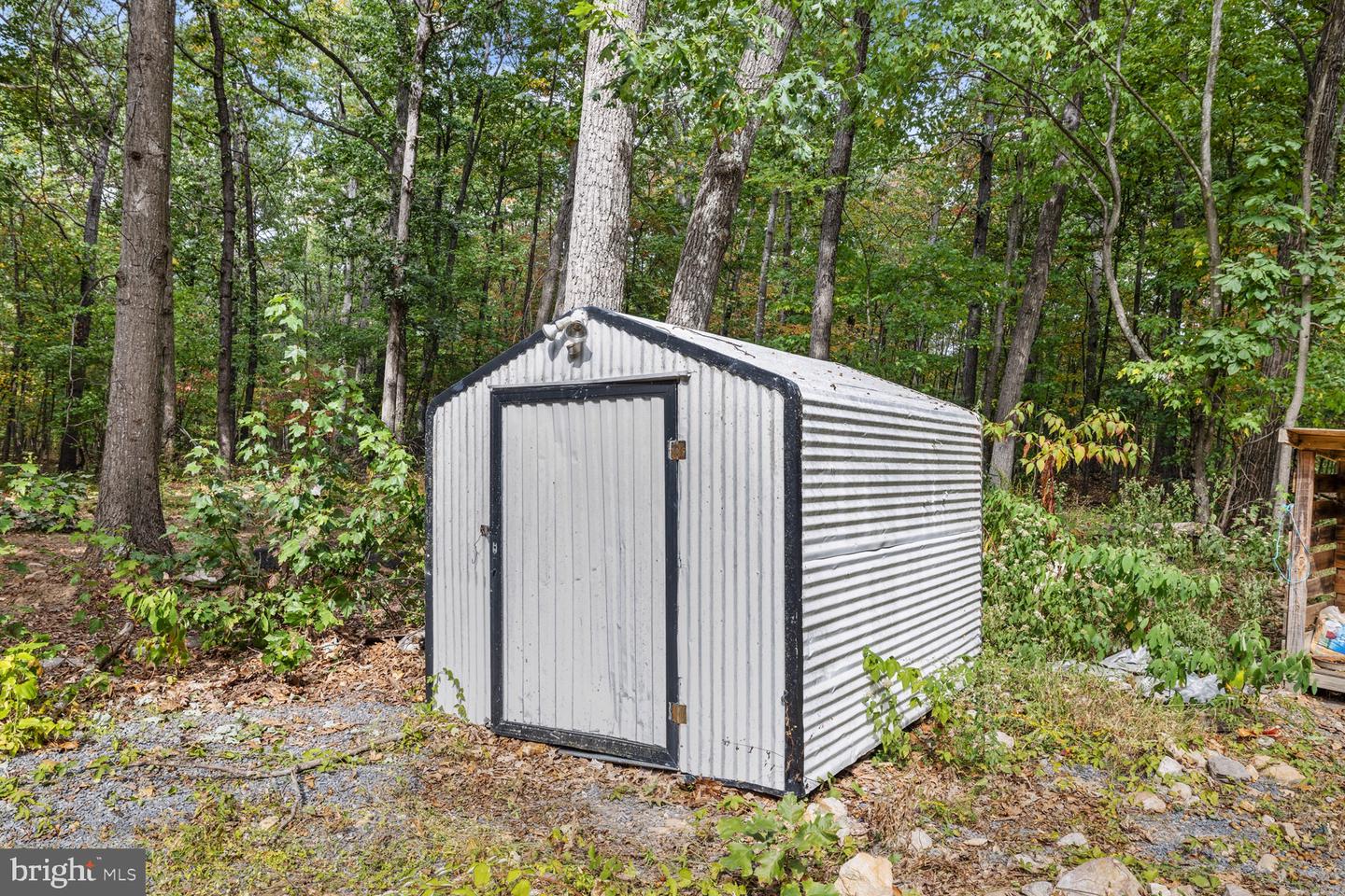 55 MOUNTAIN TOP LN, NEW MARKET, Virginia 22844, 2 Bedrooms Bedrooms, 3 Rooms Rooms,1 BathroomBathrooms,Residential,For sale,55 MOUNTAIN TOP LN,VASH2012774 MLS # VASH2012774