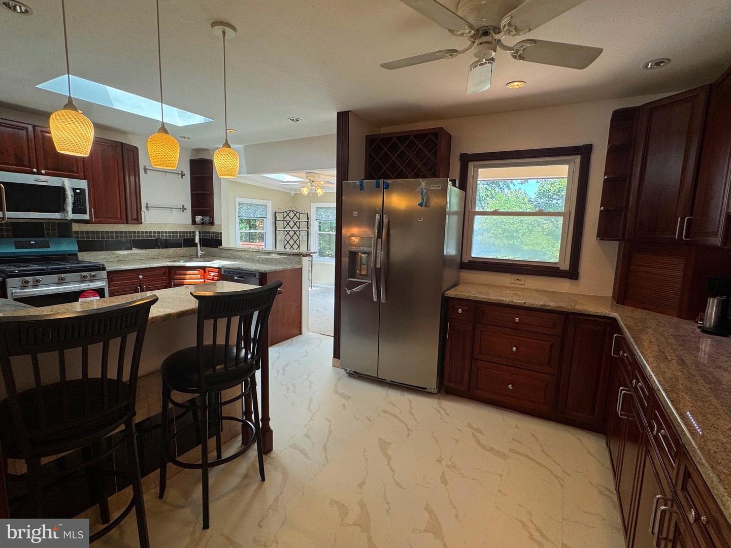8518 FAIRBURN DR, SPRINGFIELD, Virginia 22152, 4 Bedrooms Bedrooms, ,2 BathroomsBathrooms,Residential,For sale,8518 FAIRBURN DR,VAFX2274274 MLS # VAFX2274274