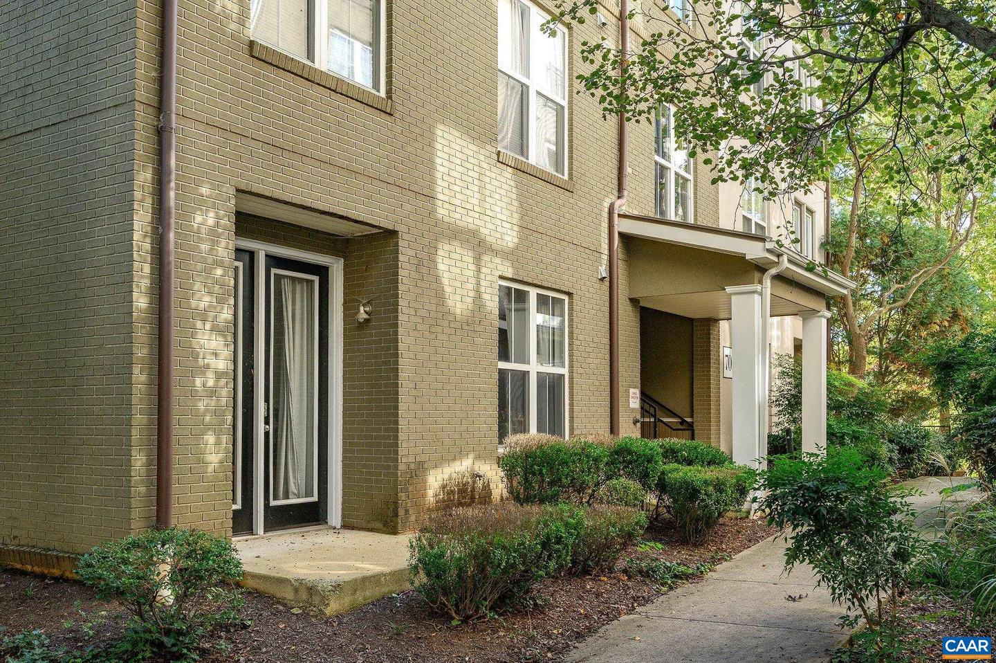 700 WALKER SQ #4A, CHARLOTTESVILLE, Virginia 22903, 1 Bedroom Bedrooms, ,1 BathroomBathrooms,Residential,For sale,700 WALKER SQ #4A,669987 MLS # 669987