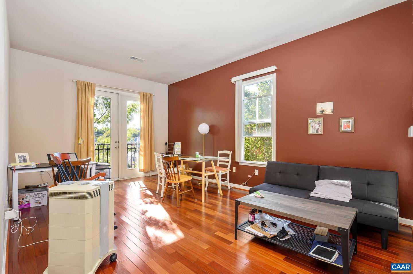 700 WALKER SQ #4A, CHARLOTTESVILLE, Virginia 22903, 1 Bedroom Bedrooms, ,1 BathroomBathrooms,Residential,For sale,700 WALKER SQ #4A,669987 MLS # 669987