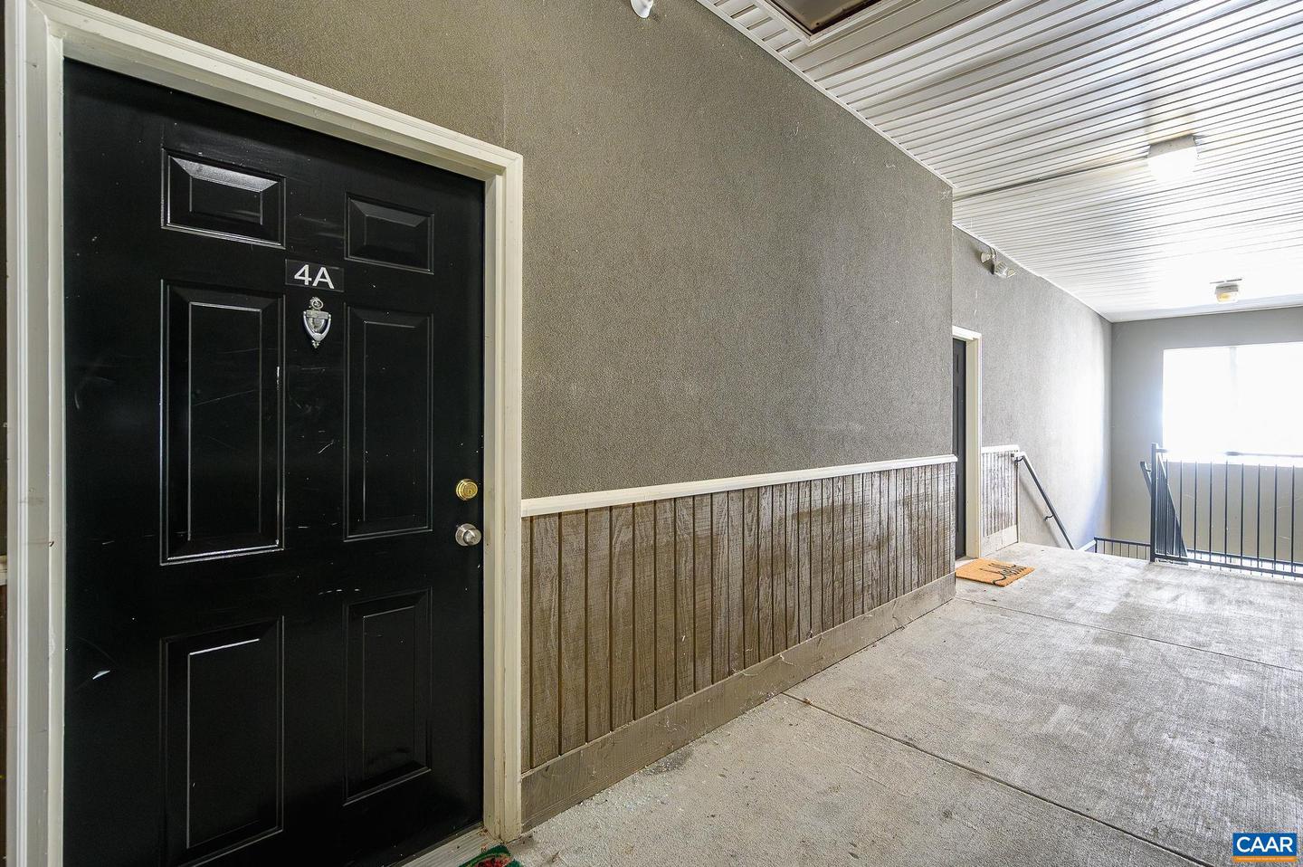 700 WALKER SQ #4A, CHARLOTTESVILLE, Virginia 22903, 1 Bedroom Bedrooms, ,1 BathroomBathrooms,Residential,For sale,700 WALKER SQ #4A,669987 MLS # 669987