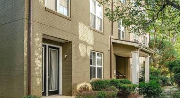 700 WALKER SQ #4A, CHARLOTTESVILLE, Virginia 22903, 1 Bedroom Bedrooms, ,1 BathroomBathrooms,Residential,For sale,700 WALKER SQ #4A,669987 MLS # 669987