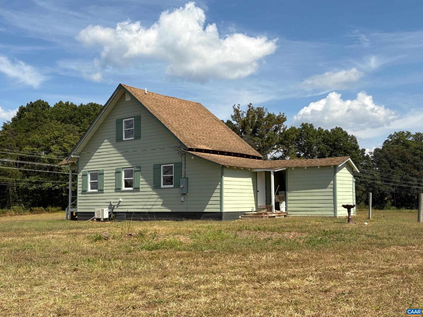 5912 & 5928, 2 W HOOVER RD, REVA, Virginia 22735, 3 Bedrooms Bedrooms, ,1 BathroomBathrooms,Residential,For sale,5912 & 5928, 2 W HOOVER RD,669994 MLS # 669994