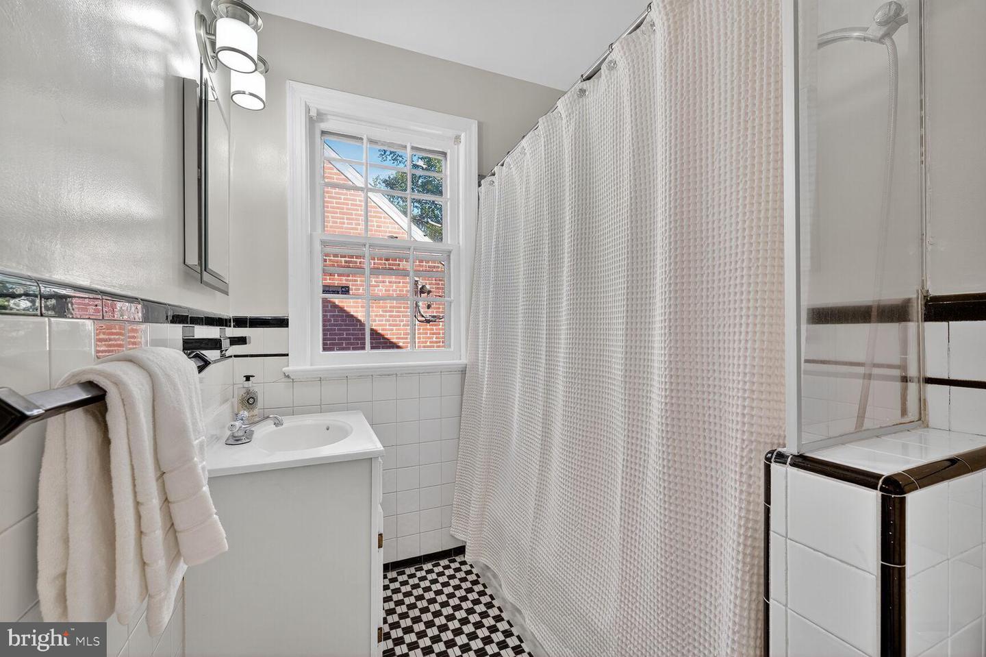 3293 WORTHINGTON ST NW, WASHINGTON, District Of Columbia 20015, 4 Bedrooms Bedrooms, 9 Rooms Rooms,3 BathroomsBathrooms,Residential,For sale,3293 WORTHINGTON ST NW,DCDC2227010 MLS # DCDC2227010