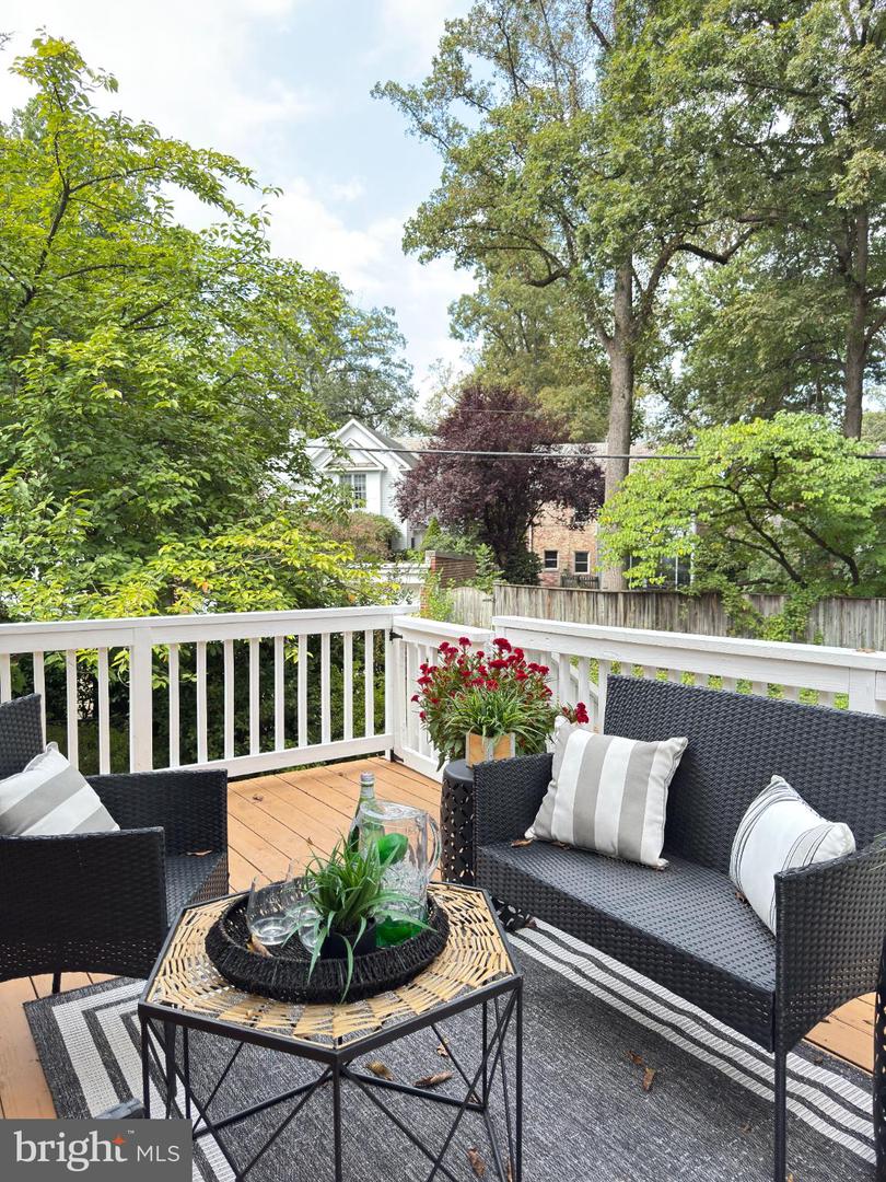 3293 WORTHINGTON ST NW, WASHINGTON, District Of Columbia 20015, 4 Bedrooms Bedrooms, 9 Rooms Rooms,3 BathroomsBathrooms,Residential,For sale,3293 WORTHINGTON ST NW,DCDC2227010 MLS # DCDC2227010
