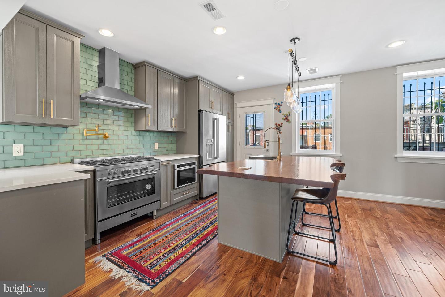 30 T ST NE #2, WASHINGTON, District Of Columbia 20002, 3 Bedrooms Bedrooms, ,2 BathroomsBathrooms,Residential,For sale,30 T ST NE #2,DCDC2226940 MLS # DCDC2226940