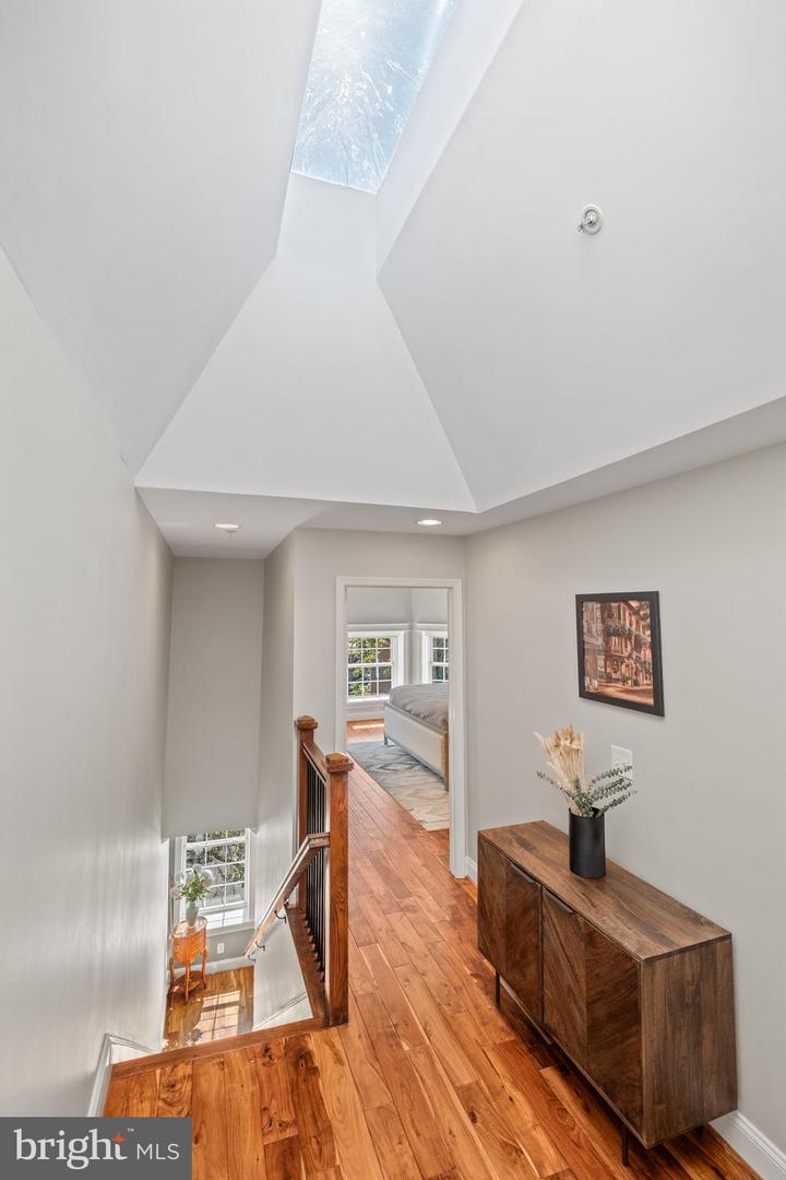 30 T ST NE #2, WASHINGTON, District Of Columbia 20002, 3 Bedrooms Bedrooms, ,2 BathroomsBathrooms,Residential,For sale,30 T ST NE #2,DCDC2226940 MLS # DCDC2226940