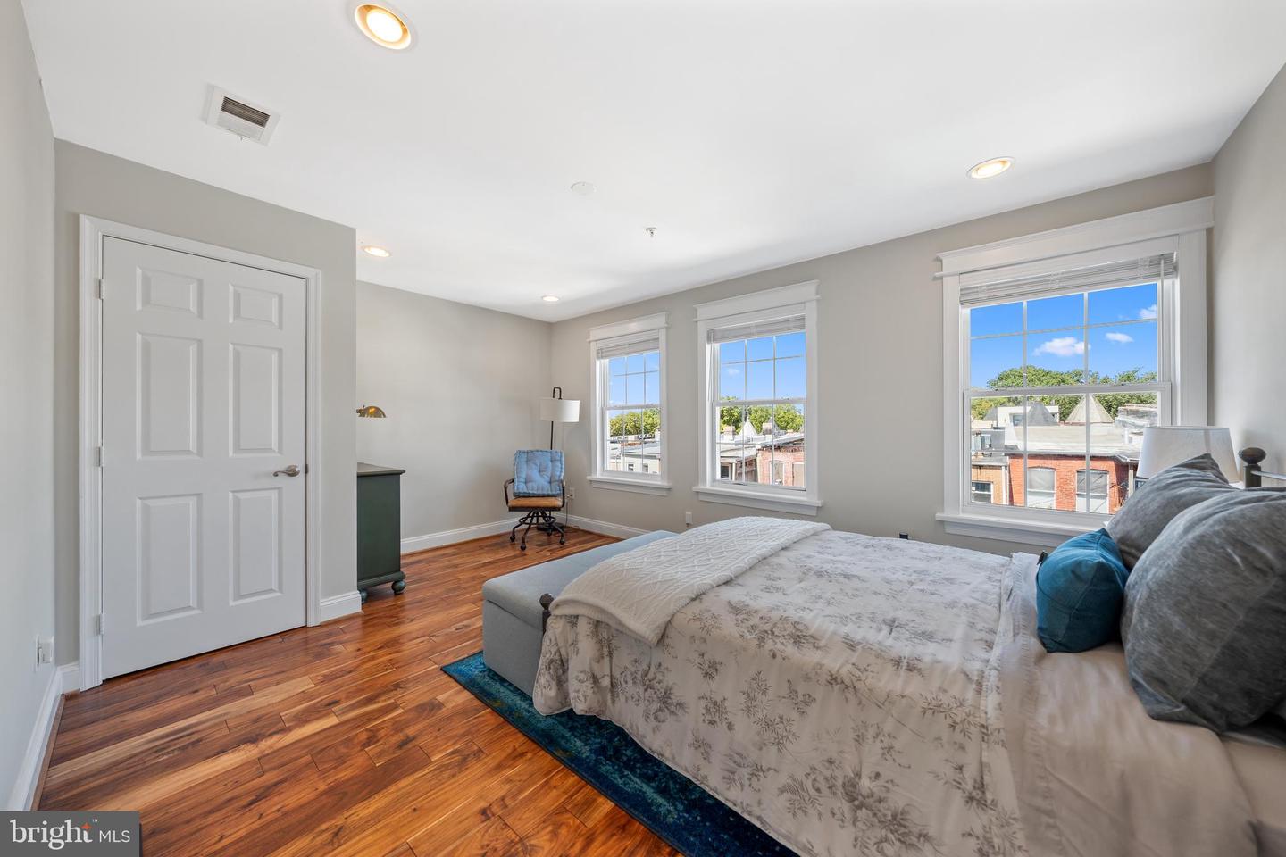 30 T ST NE #2, WASHINGTON, District Of Columbia 20002, 3 Bedrooms Bedrooms, ,2 BathroomsBathrooms,Residential,For sale,30 T ST NE #2,DCDC2226940 MLS # DCDC2226940