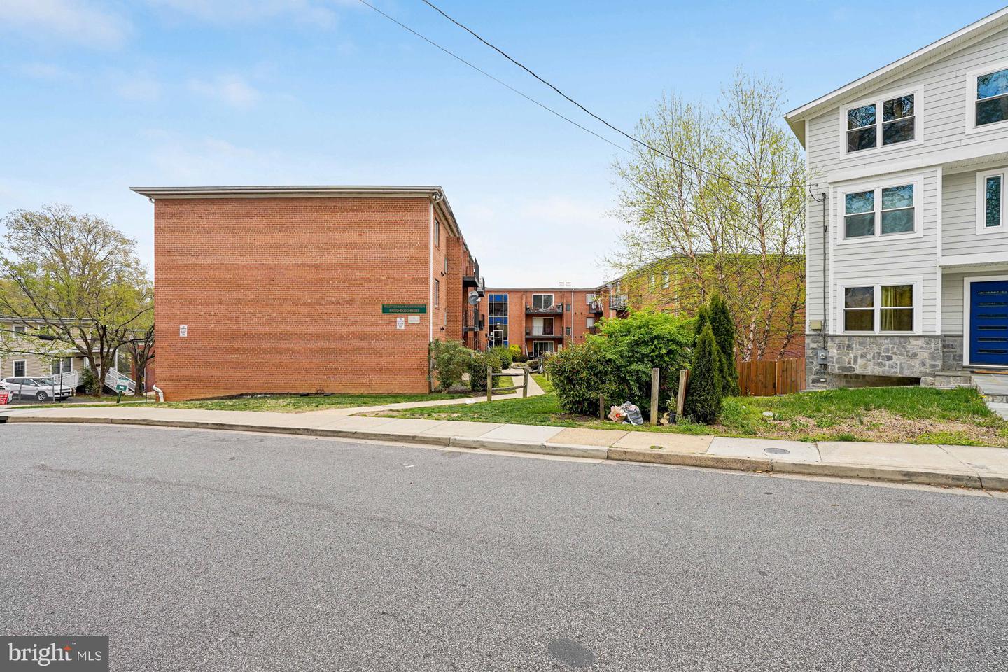 3400 25TH ST S #27, ARLINGTON, Virginia 22206, 2 Bedrooms Bedrooms, ,1 BathroomBathrooms,Residential,For sale,3400 25TH ST S #27,VAAR2055926 MLS # VAAR2055926