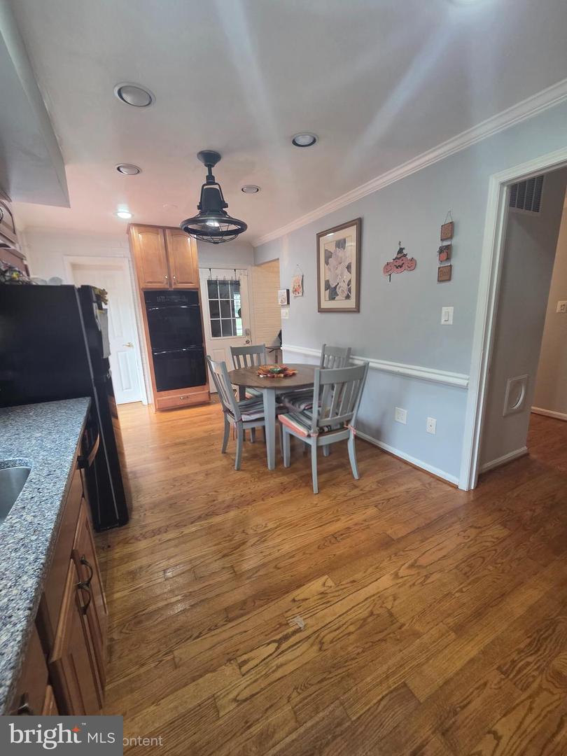 6901 HUNTSMAN BLVD, SPRINGFIELD, Virginia 22153, 4 Bedrooms Bedrooms, ,3 BathroomsBathrooms,Residential,For sale,6901 HUNTSMAN BLVD,VAFX2253820 MLS # VAFX2253820