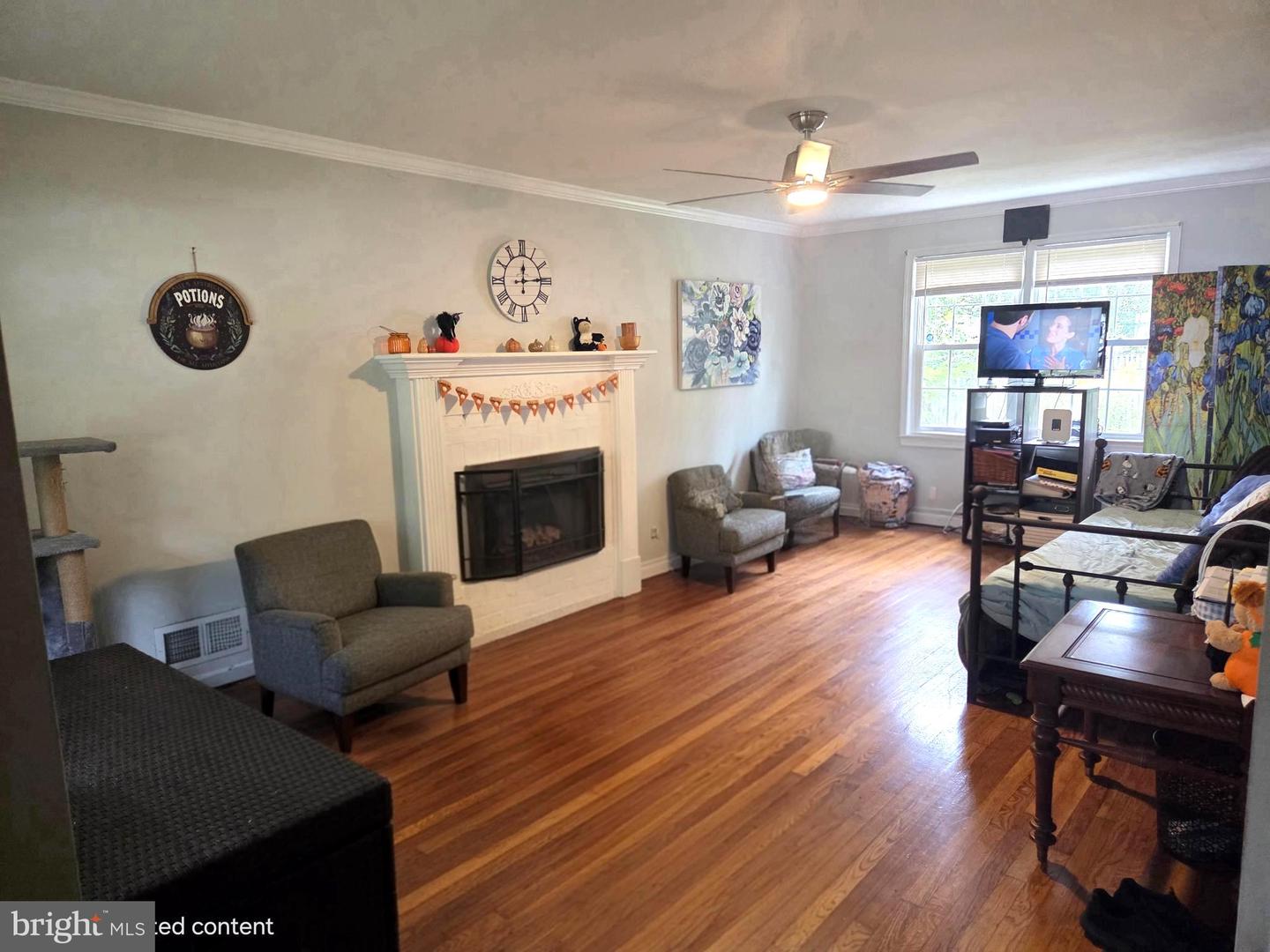 6901 HUNTSMAN BLVD, SPRINGFIELD, Virginia 22153, 4 Bedrooms Bedrooms, ,3 BathroomsBathrooms,Residential,For sale,6901 HUNTSMAN BLVD,VAFX2253820 MLS # VAFX2253820