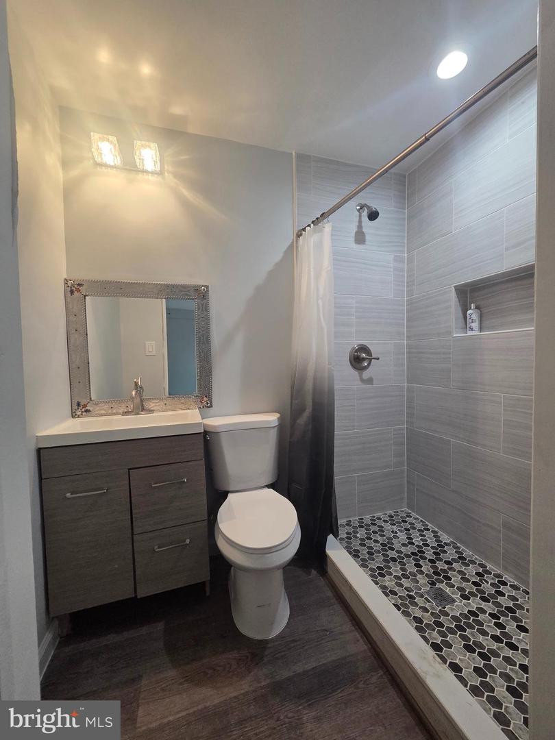 6901 HUNTSMAN BLVD, SPRINGFIELD, Virginia 22153, 4 Bedrooms Bedrooms, ,3 BathroomsBathrooms,Residential,For sale,6901 HUNTSMAN BLVD,VAFX2253820 MLS # VAFX2253820