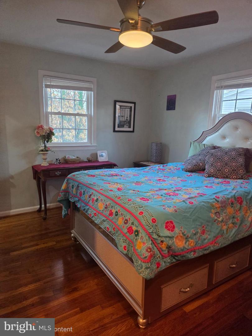 6901 HUNTSMAN BLVD, SPRINGFIELD, Virginia 22153, 4 Bedrooms Bedrooms, ,3 BathroomsBathrooms,Residential,For sale,6901 HUNTSMAN BLVD,VAFX2253820 MLS # VAFX2253820