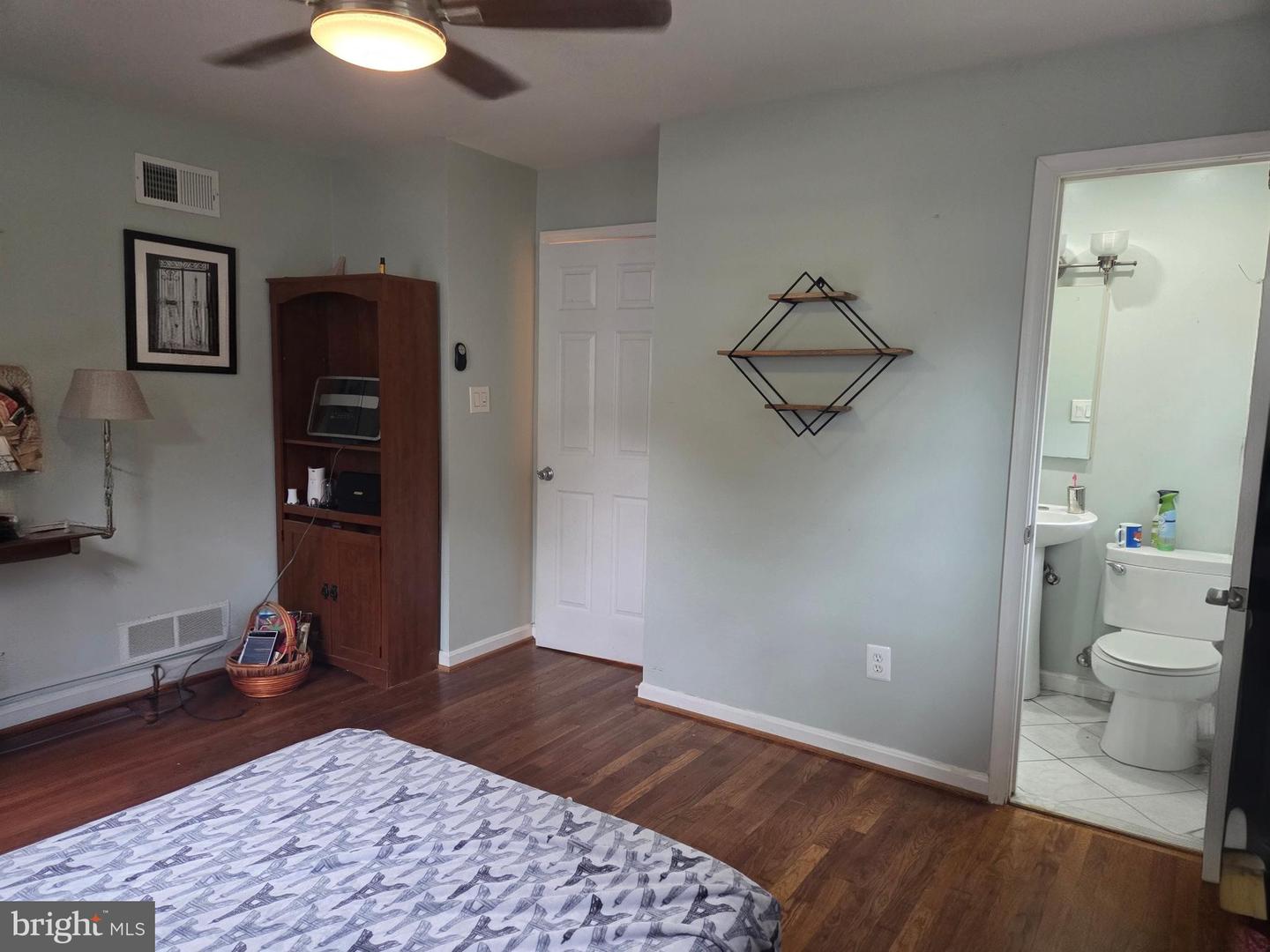 6901 HUNTSMAN BLVD, SPRINGFIELD, Virginia 22153, 4 Bedrooms Bedrooms, ,3 BathroomsBathrooms,Residential,For sale,6901 HUNTSMAN BLVD,VAFX2253820 MLS # VAFX2253820