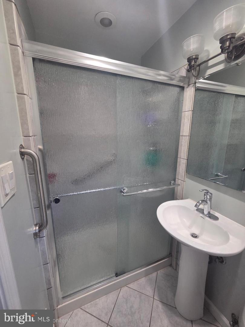 6901 HUNTSMAN BLVD, SPRINGFIELD, Virginia 22153, 4 Bedrooms Bedrooms, ,3 BathroomsBathrooms,Residential,For sale,6901 HUNTSMAN BLVD,VAFX2253820 MLS # VAFX2253820