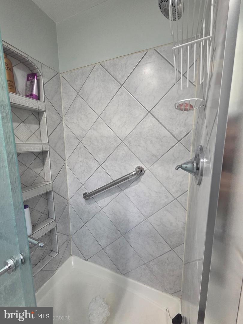 6901 HUNTSMAN BLVD, SPRINGFIELD, Virginia 22153, 4 Bedrooms Bedrooms, ,3 BathroomsBathrooms,Residential,For sale,6901 HUNTSMAN BLVD,VAFX2253820 MLS # VAFX2253820