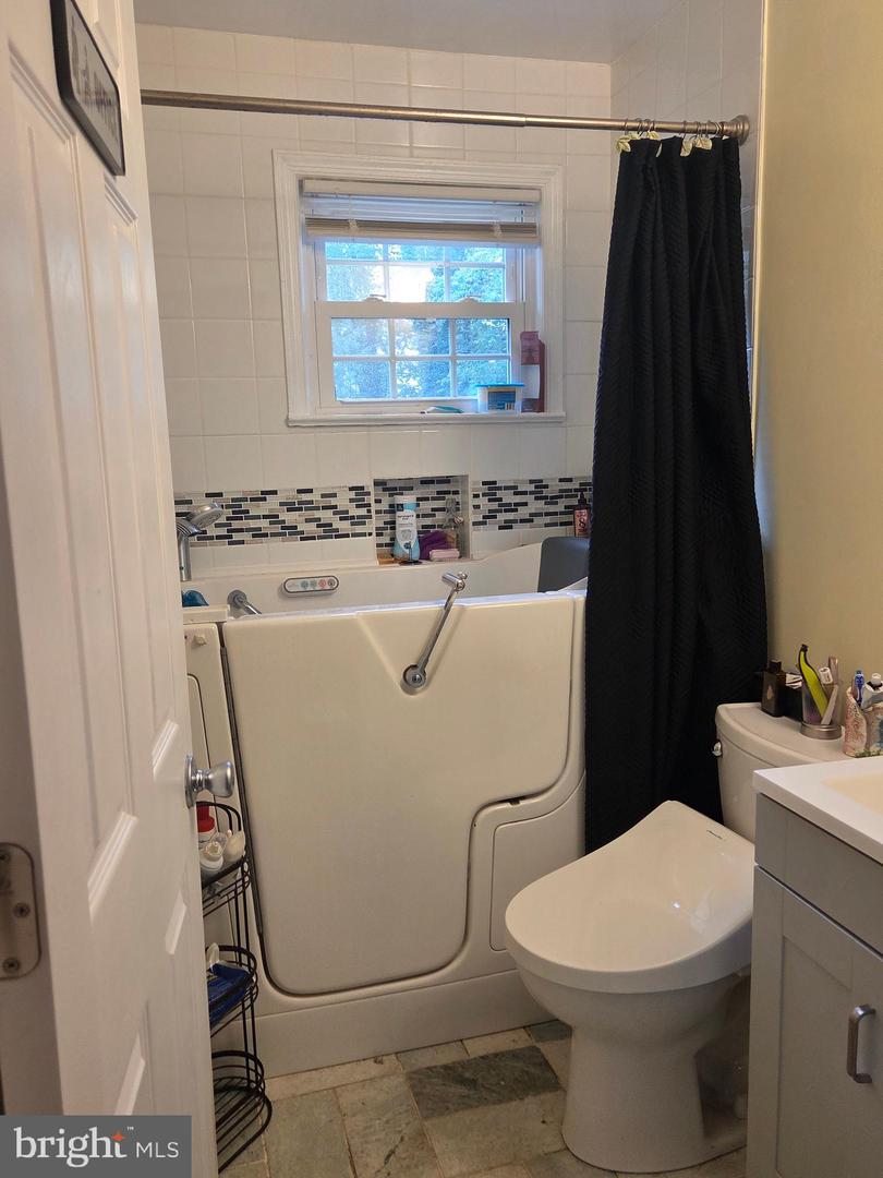 6901 HUNTSMAN BLVD, SPRINGFIELD, Virginia 22153, 4 Bedrooms Bedrooms, ,3 BathroomsBathrooms,Residential,For sale,6901 HUNTSMAN BLVD,VAFX2253820 MLS # VAFX2253820