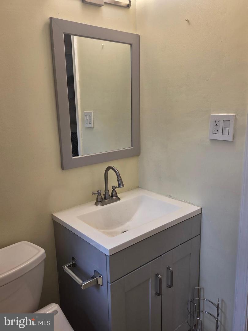 6901 HUNTSMAN BLVD, SPRINGFIELD, Virginia 22153, 4 Bedrooms Bedrooms, ,3 BathroomsBathrooms,Residential,For sale,6901 HUNTSMAN BLVD,VAFX2253820 MLS # VAFX2253820