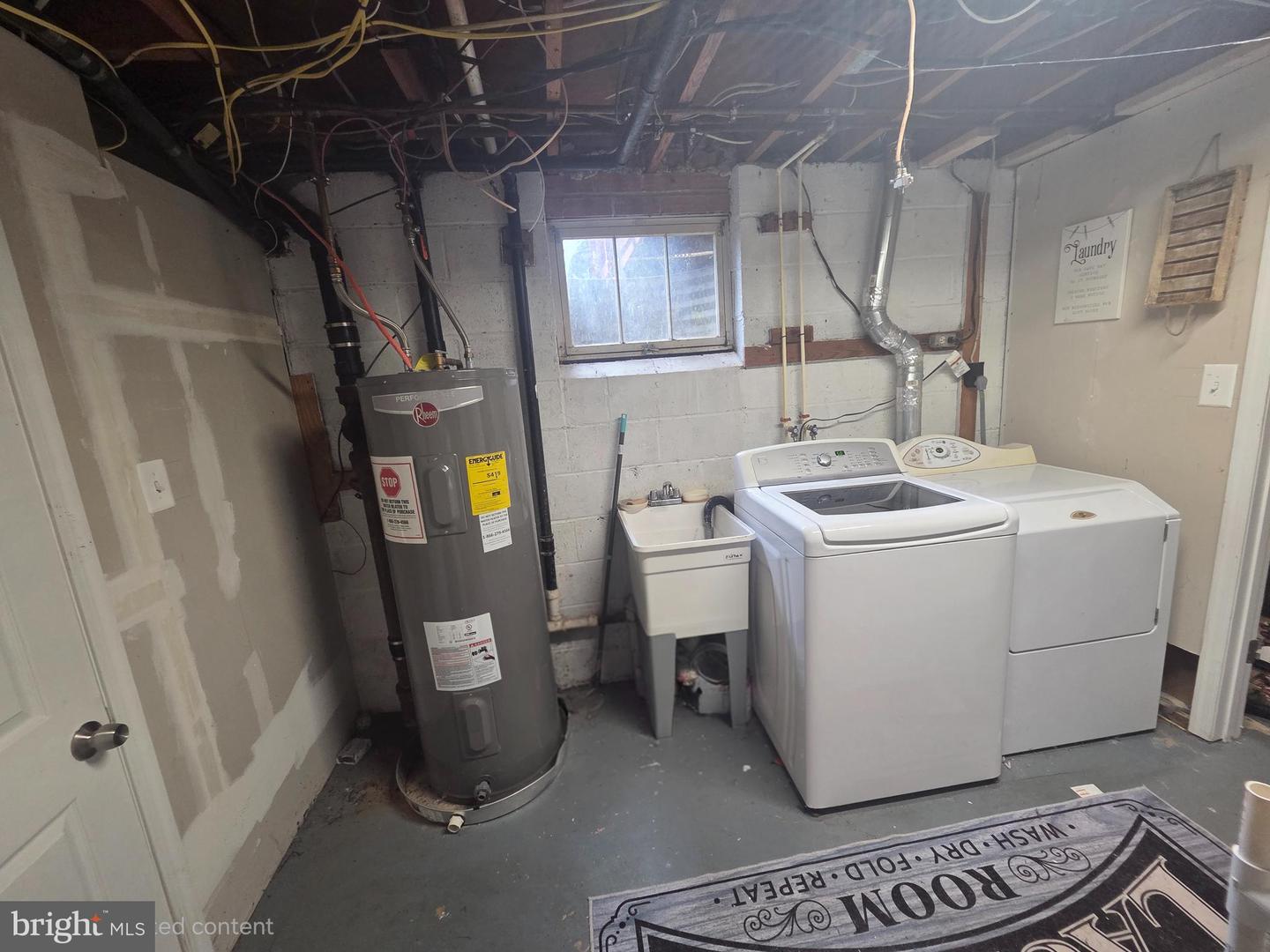 6901 HUNTSMAN BLVD, SPRINGFIELD, Virginia 22153, 4 Bedrooms Bedrooms, ,3 BathroomsBathrooms,Residential,For sale,6901 HUNTSMAN BLVD,VAFX2253820 MLS # VAFX2253820