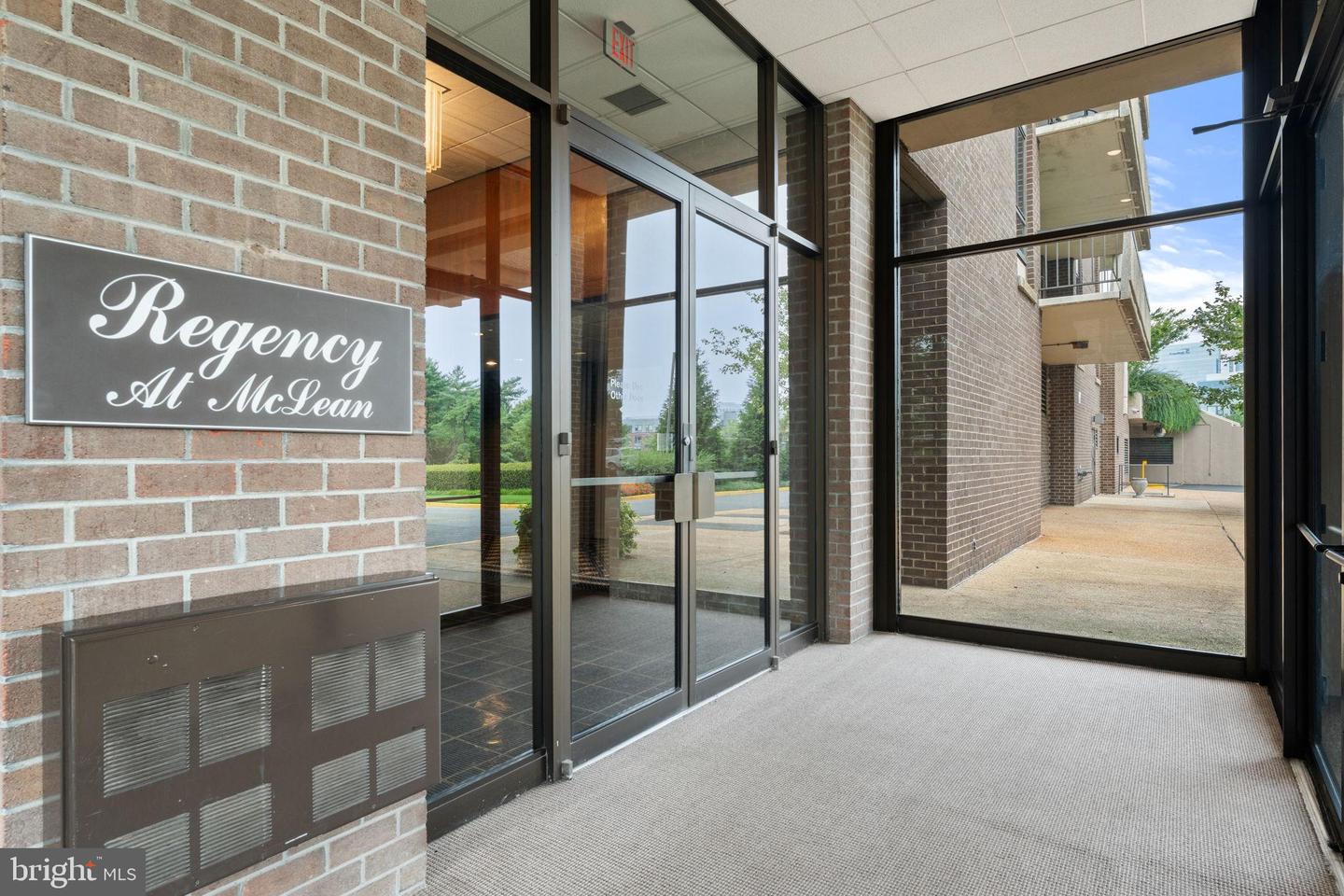 1800 OLD MEADOW RD #1218, MCLEAN, Virginia 22102, 2 Bedrooms Bedrooms, 6 Rooms Rooms,2 BathroomsBathrooms,Residential,For sale,1800 OLD MEADOW RD #1218,VAFX2259946 MLS # VAFX2259946