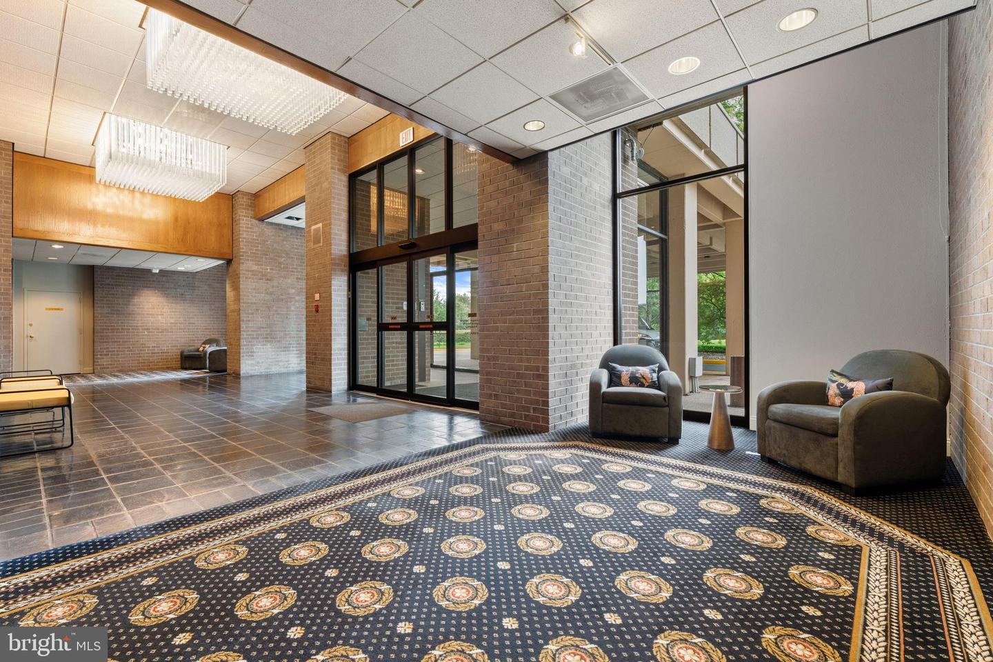 1800 OLD MEADOW RD #1218, MCLEAN, Virginia 22102, 2 Bedrooms Bedrooms, 6 Rooms Rooms,2 BathroomsBathrooms,Residential,For sale,1800 OLD MEADOW RD #1218,VAFX2259946 MLS # VAFX2259946
