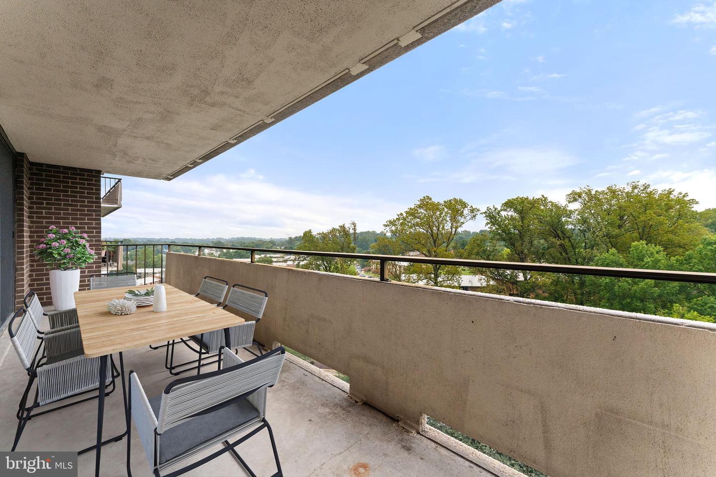 1800 OLD MEADOW RD #1218, MCLEAN, Virginia 22102, 2 Bedrooms Bedrooms, 6 Rooms Rooms,2 BathroomsBathrooms,Residential,For sale,1800 OLD MEADOW RD #1218,VAFX2259946 MLS # VAFX2259946