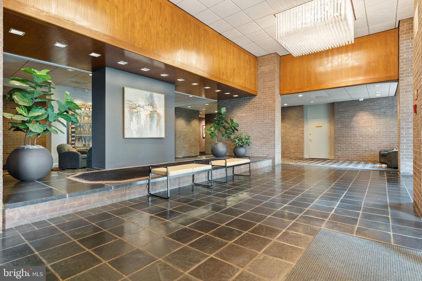 1800 OLD MEADOW RD #1218, MCLEAN, Virginia 22102, 2 Bedrooms Bedrooms, 6 Rooms Rooms,2 BathroomsBathrooms,Residential,For sale,1800 OLD MEADOW RD #1218,VAFX2259946 MLS # VAFX2259946