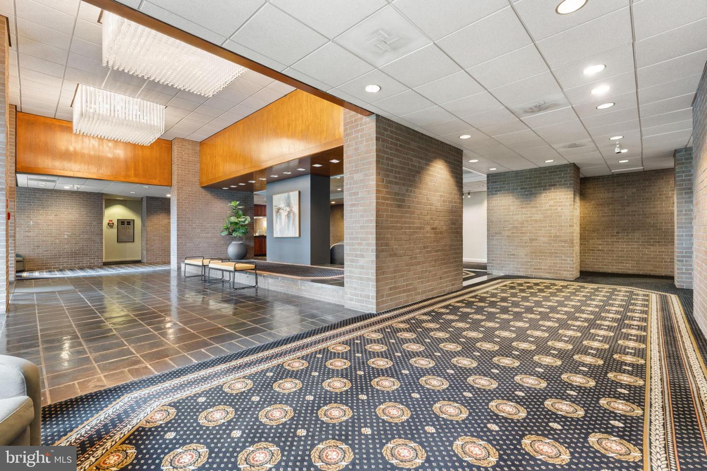 1800 OLD MEADOW RD #1218, MCLEAN, Virginia 22102, 2 Bedrooms Bedrooms, 6 Rooms Rooms,2 BathroomsBathrooms,Residential,For sale,1800 OLD MEADOW RD #1218,VAFX2259946 MLS # VAFX2259946