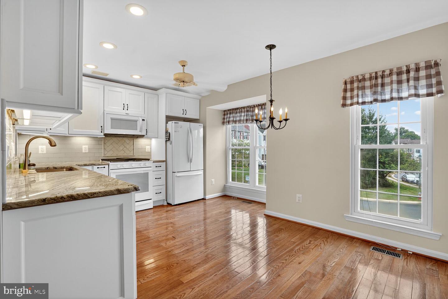5986 MANORWOOD DR, CENTREVILLE, Virginia 20120, 3 Bedrooms Bedrooms, ,2 BathroomsBathrooms,Residential,For sale,5986 MANORWOOD DR,VAFX2262718 MLS # VAFX2262718