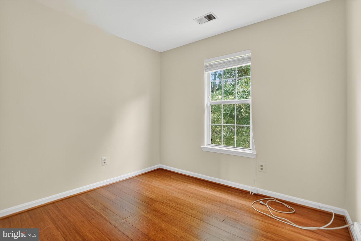 5986 MANORWOOD DR, CENTREVILLE, Virginia 20120, 3 Bedrooms Bedrooms, ,2 BathroomsBathrooms,Residential,For sale,5986 MANORWOOD DR,VAFX2262718 MLS # VAFX2262718